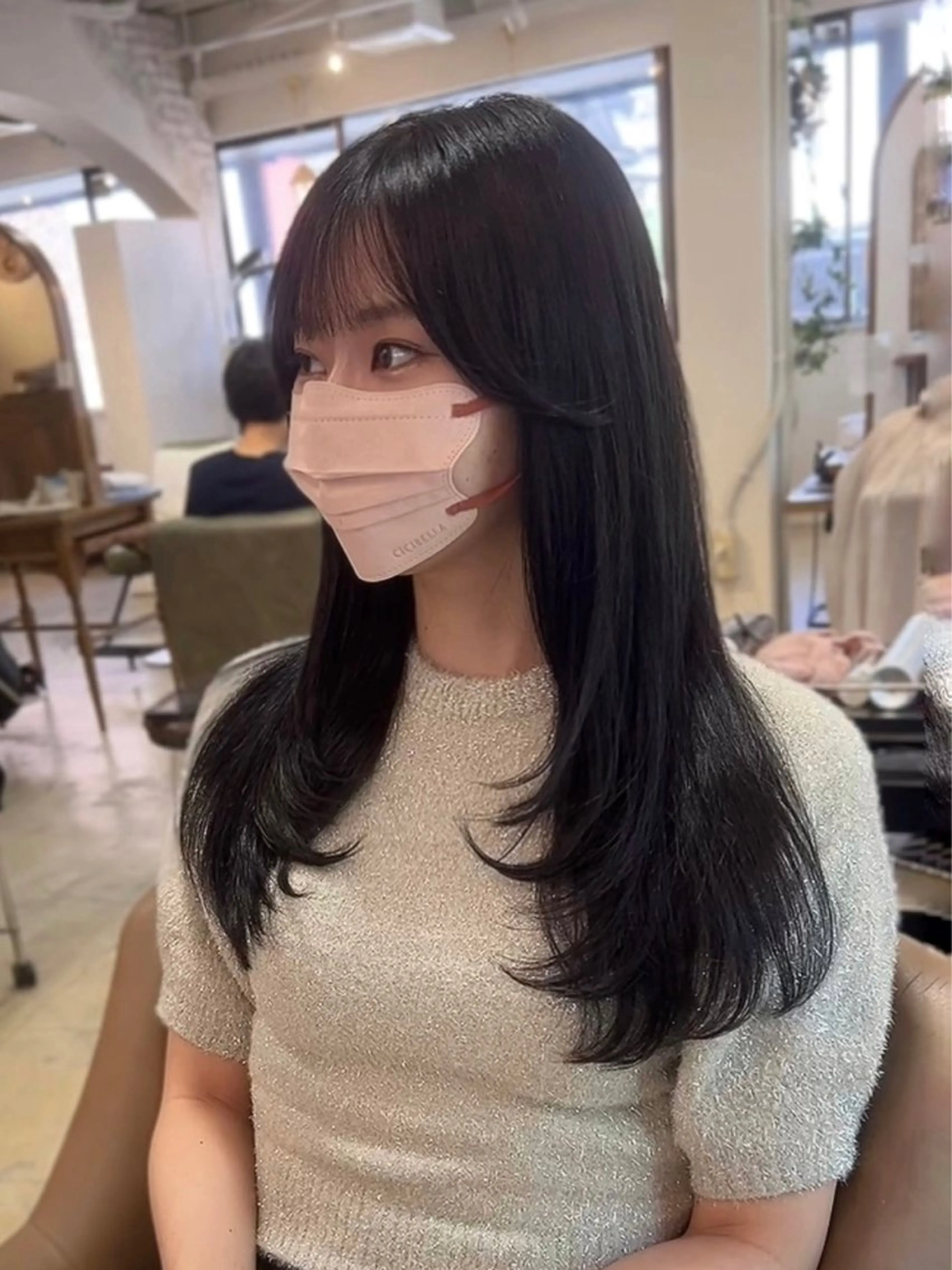 ロング 韓国風カラー 顔周りカット 韓国風ヘア おくれ毛 小顔カット カット ヘアカラー 韓国レイヤーカット 🇰🇷千葉のヘアスタイル