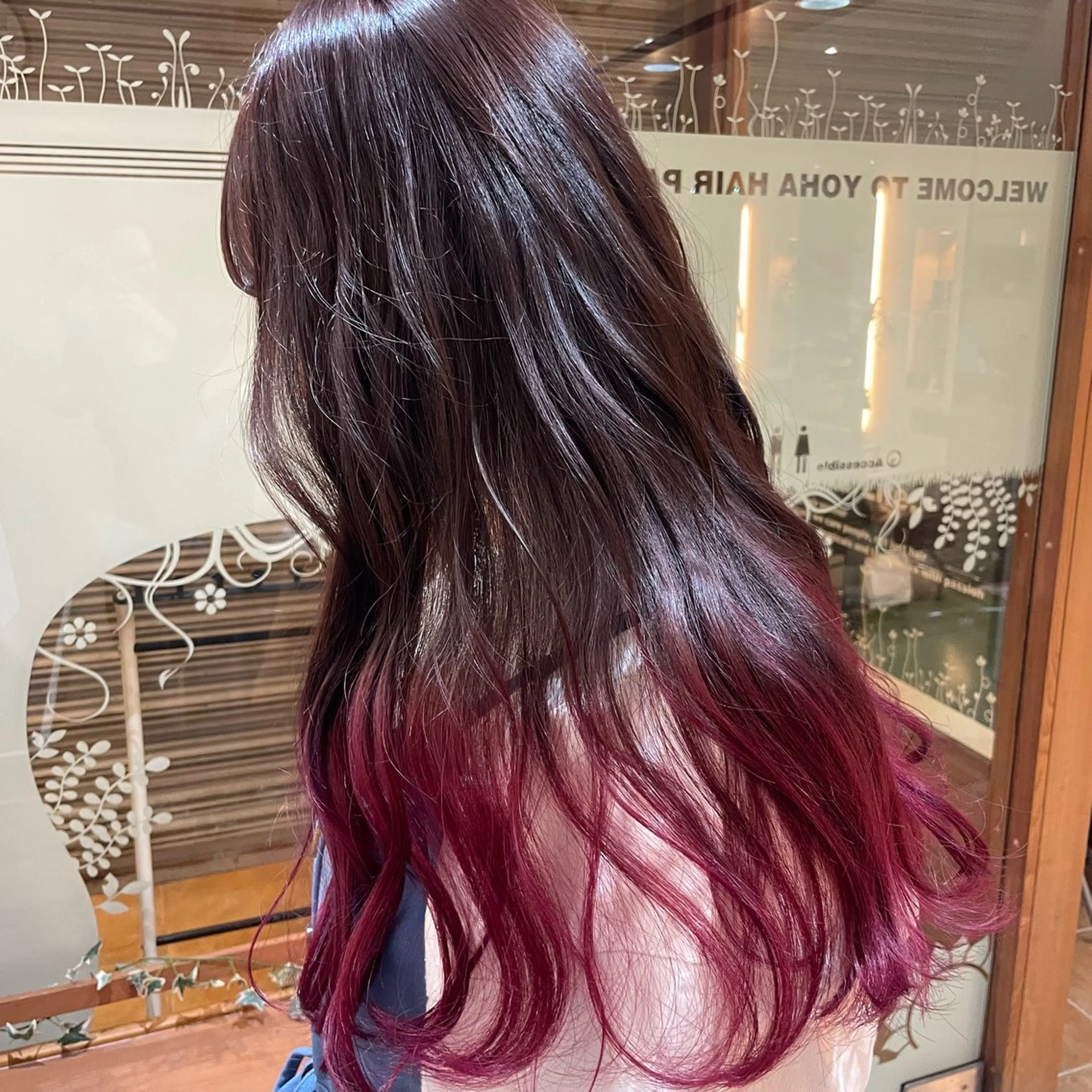 カラー ブリーチ デザインカラー ピンクカラー YOHA HAIR PARTNER【ヨハ ヘア パートナー】所属・山本 かずなのヘアスタイル