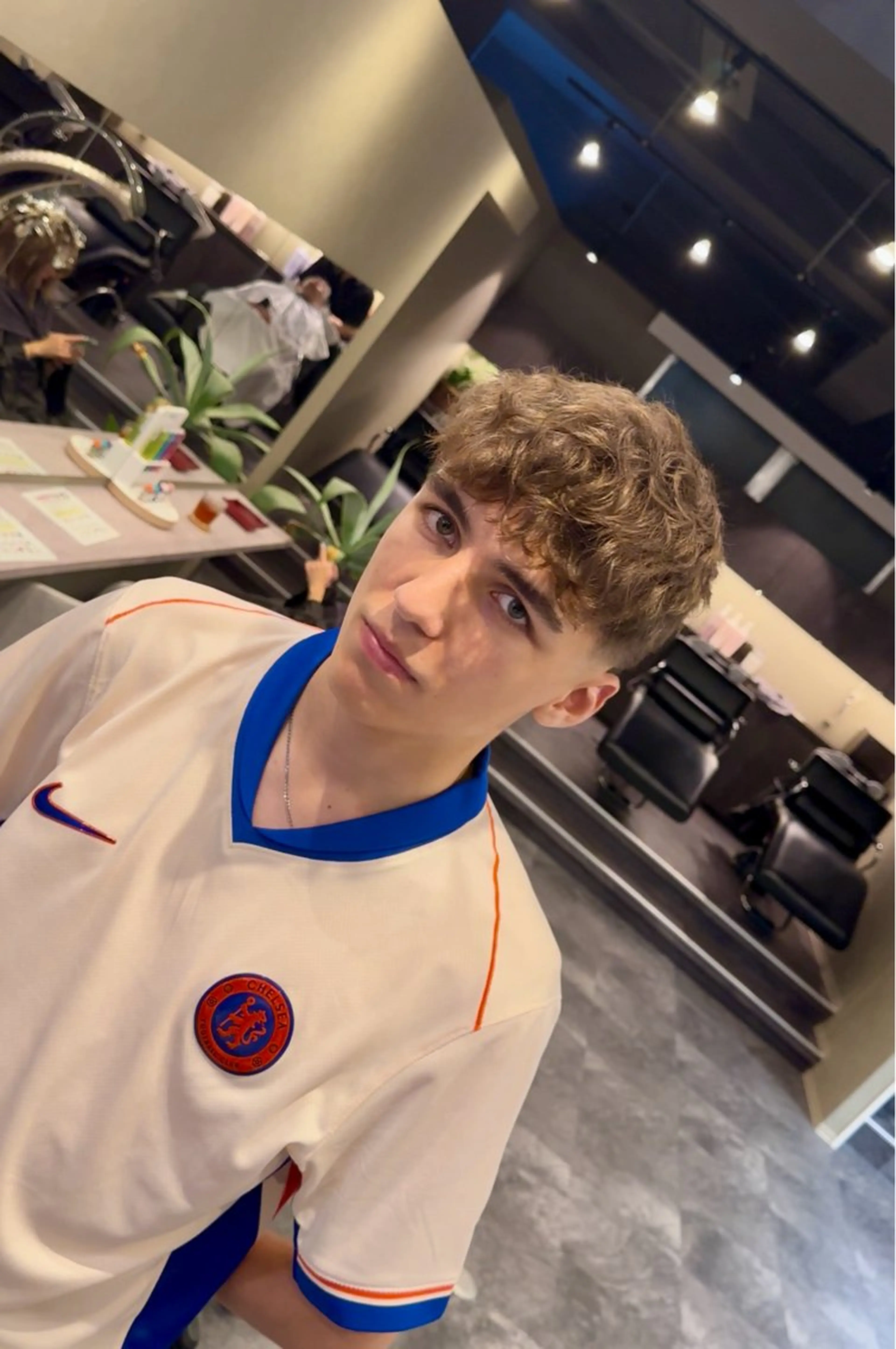 ショート パーマ メンズ メンズパーマ 外国人風カラー iCON TOKYO 海外風ヘア特化サロンのヘアスタイル