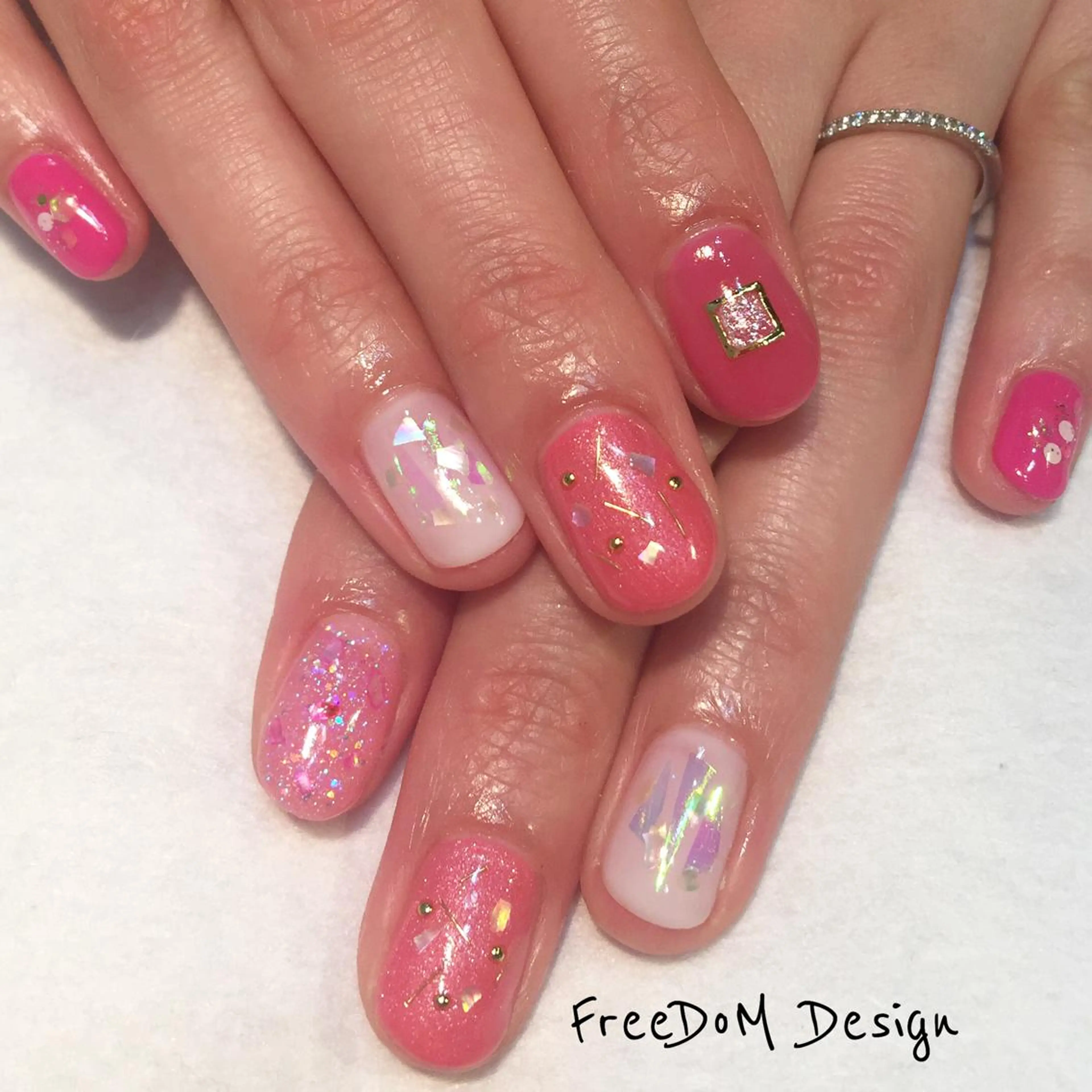 ネイル アートネイル ＦreeDoＭ   Design所属・W KUMIのネイルデザイン