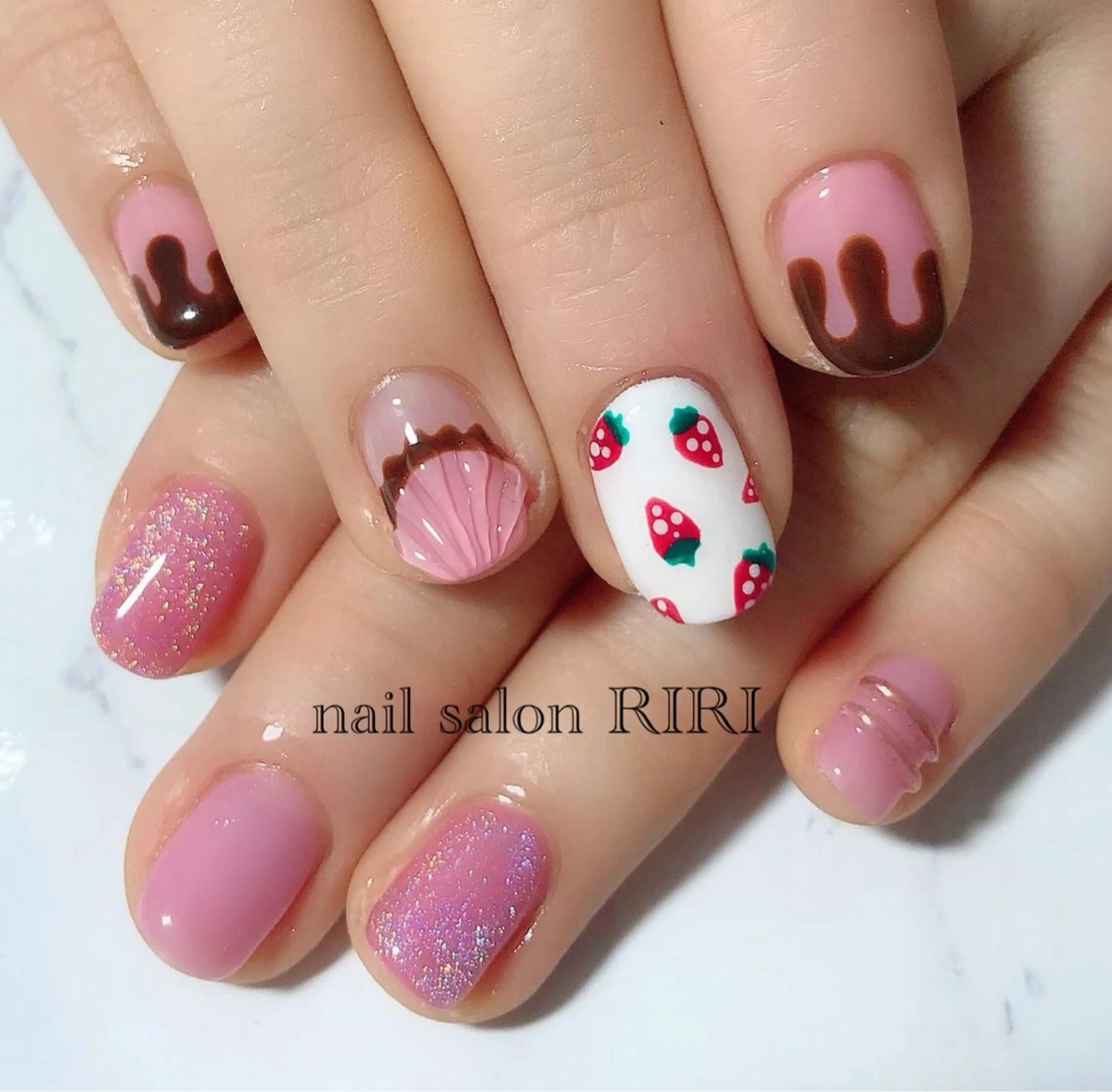 ネイル マグネットネイル バレンタイン private  nail  salon RIRI所属・RIRI リリのネイルデザイン
