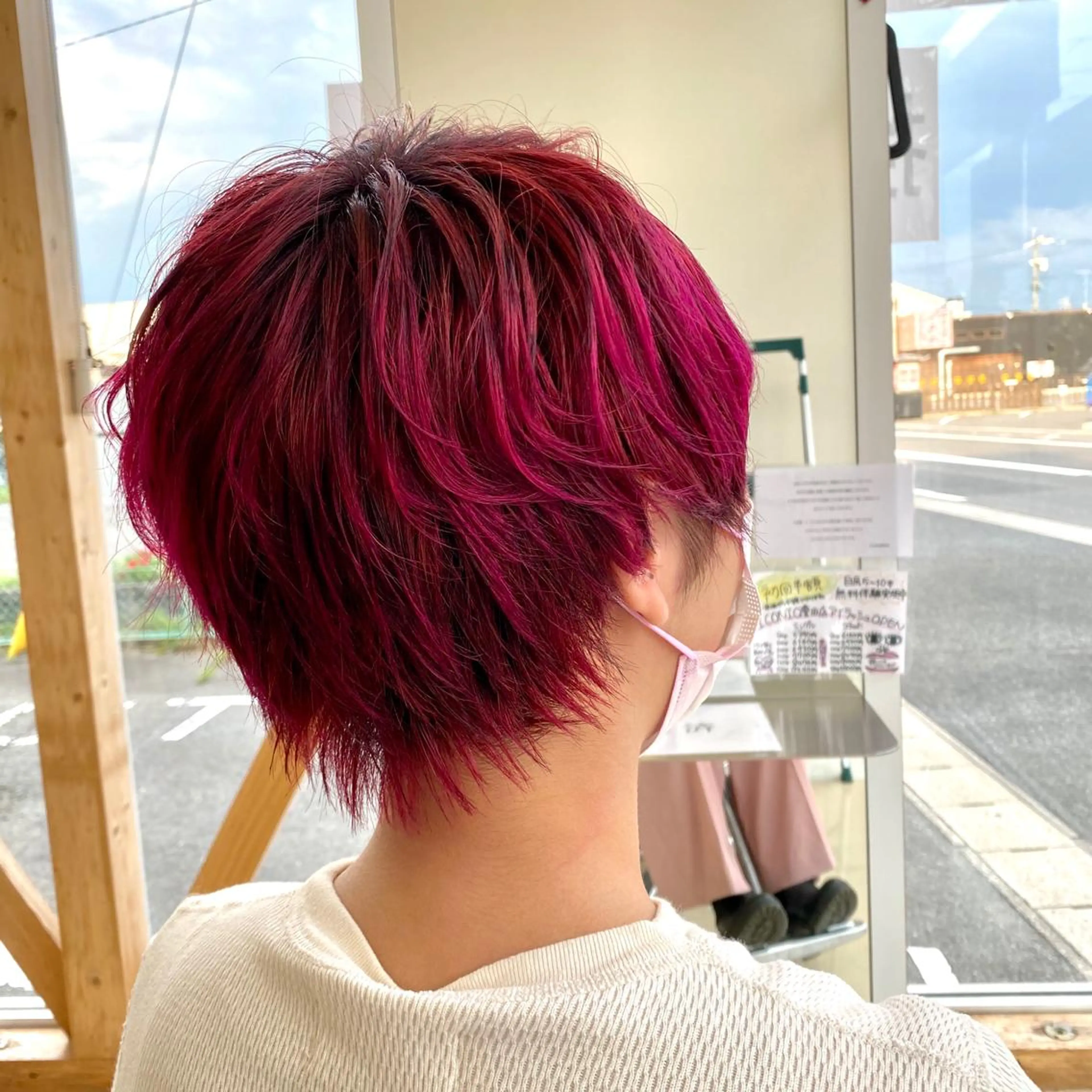 ショート カラー 牧野 佳樹のヘアスタイル