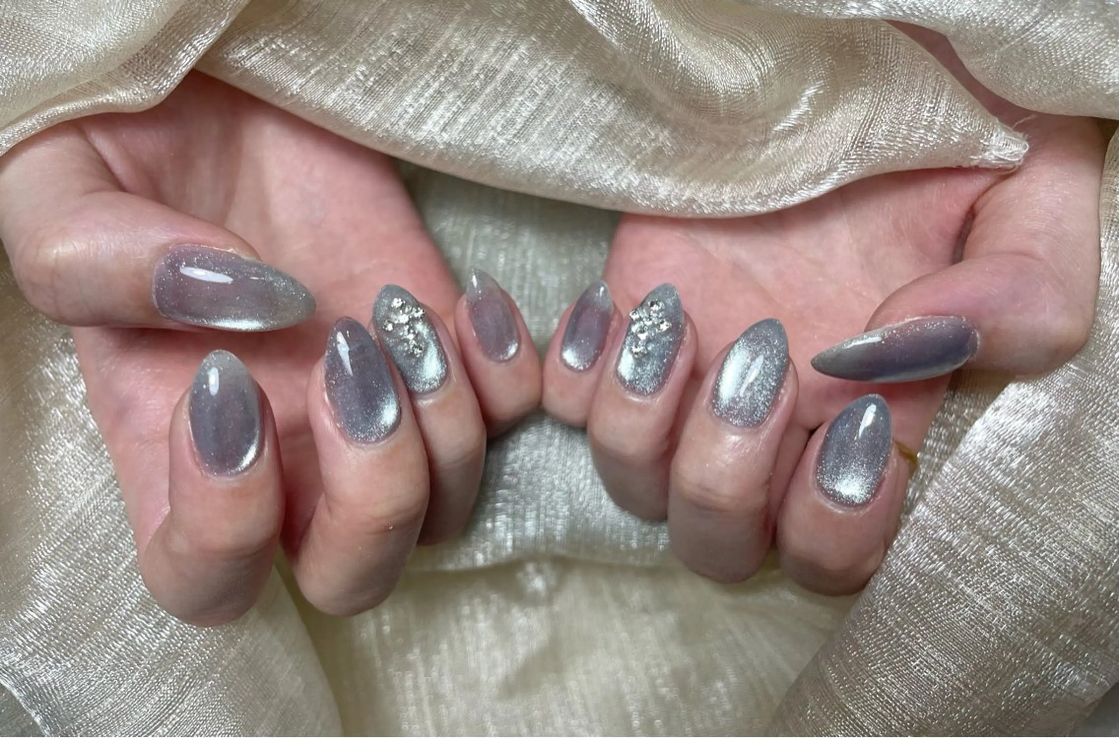 ネイル ハンドネイル ハンドケア モナ& あきのネイルデザイン