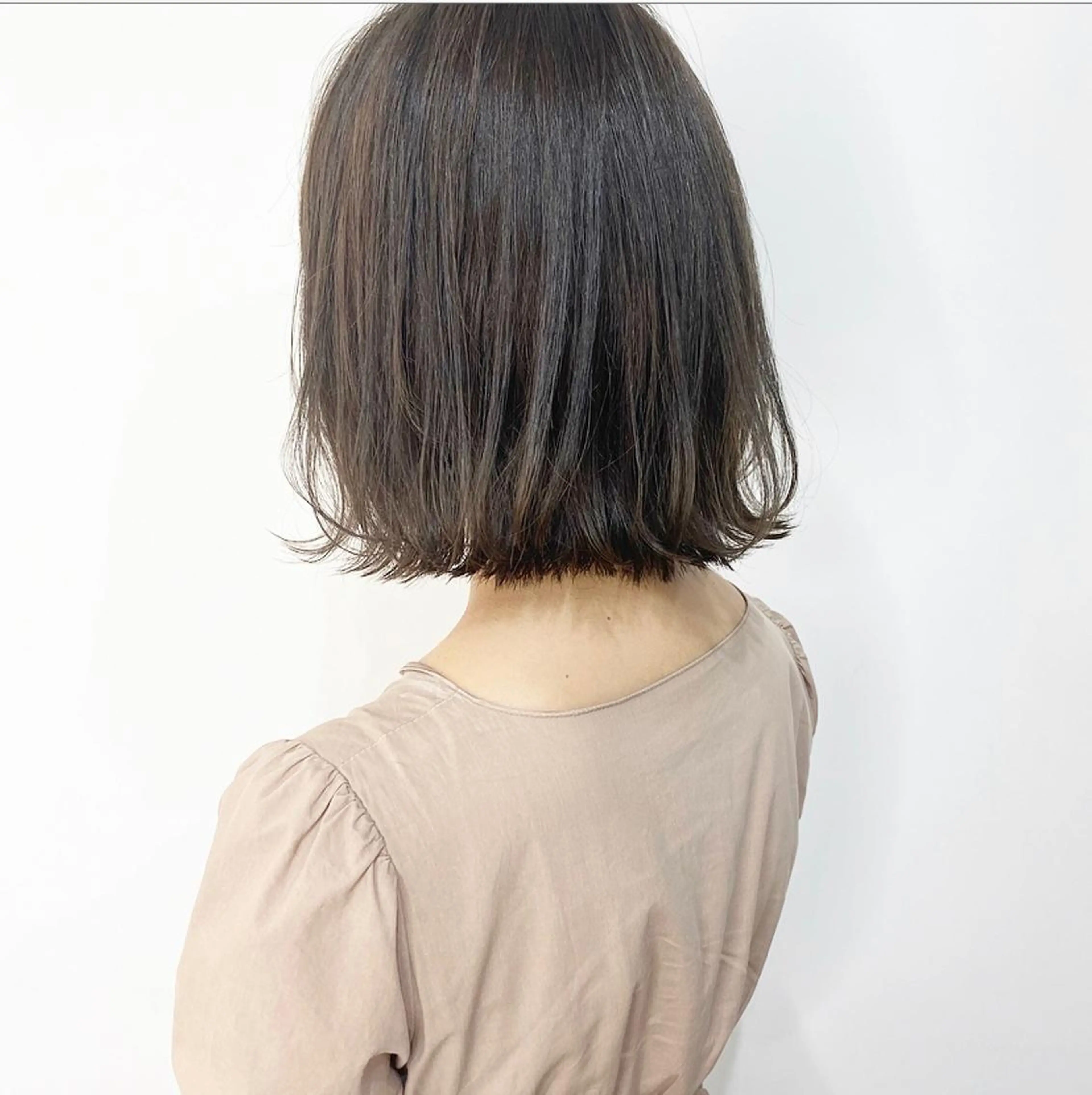 ミディアム 家里 圭子のヘアスタイル