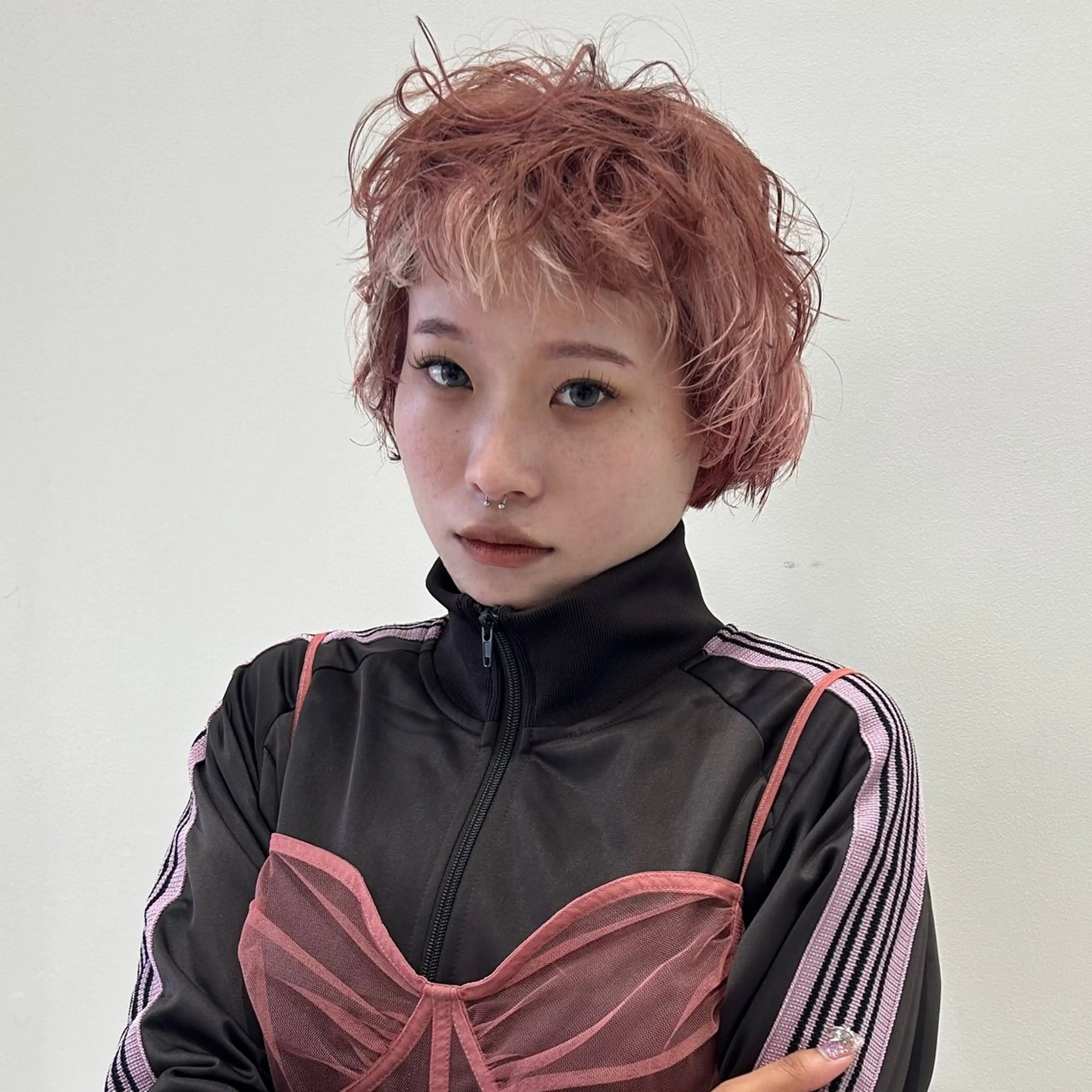 ショート パーマ カット パーマ 🫧ニュアンスカラー 🫧横田 冴🫧のヘアスタイル