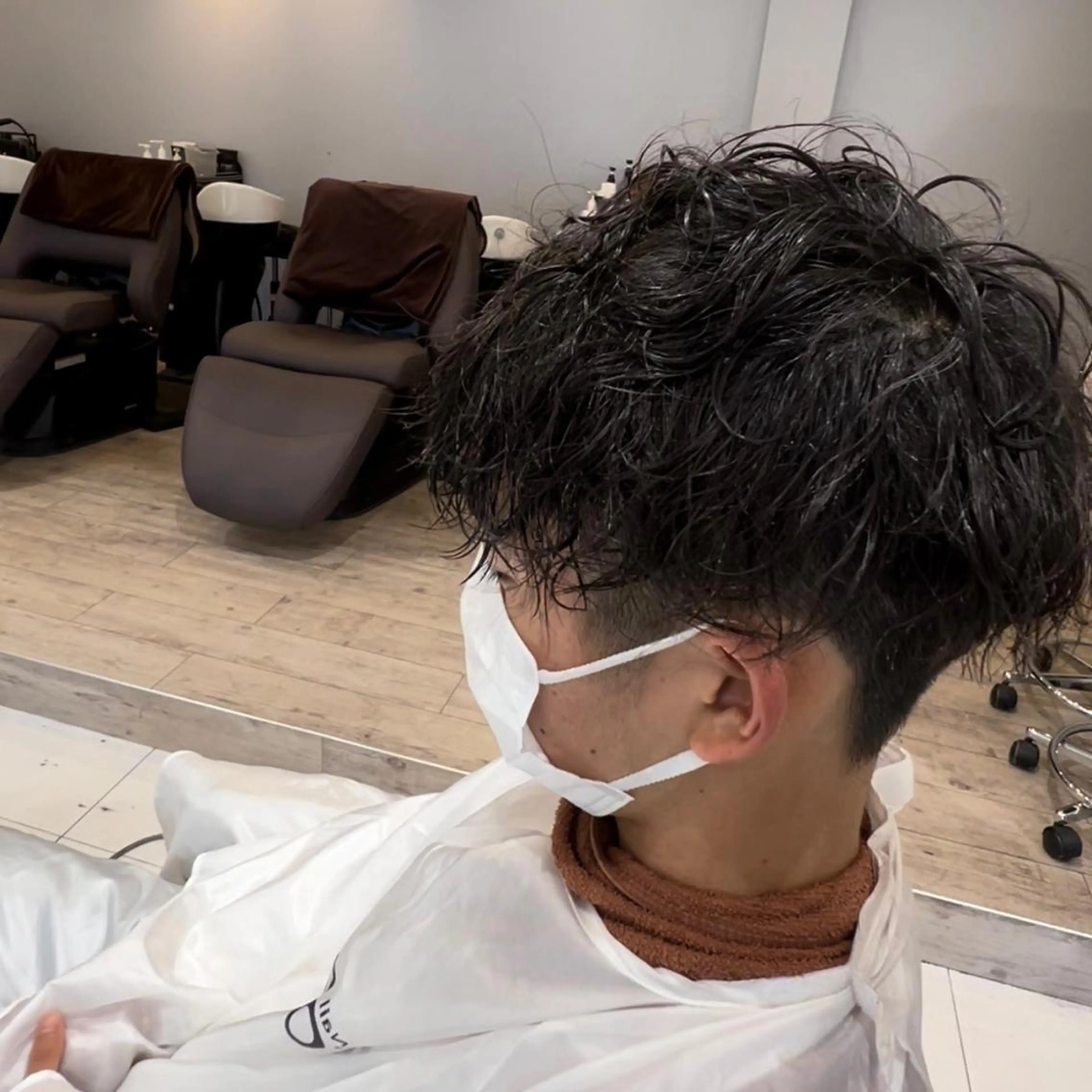 パーマ メンズ メンズパーマ メンズツイストパーマ ツイストスパイラルパーマ 波巻きパーマ スパイラルパーマ メンズサロンGRIT 店長　深山一平のヘアスタイル