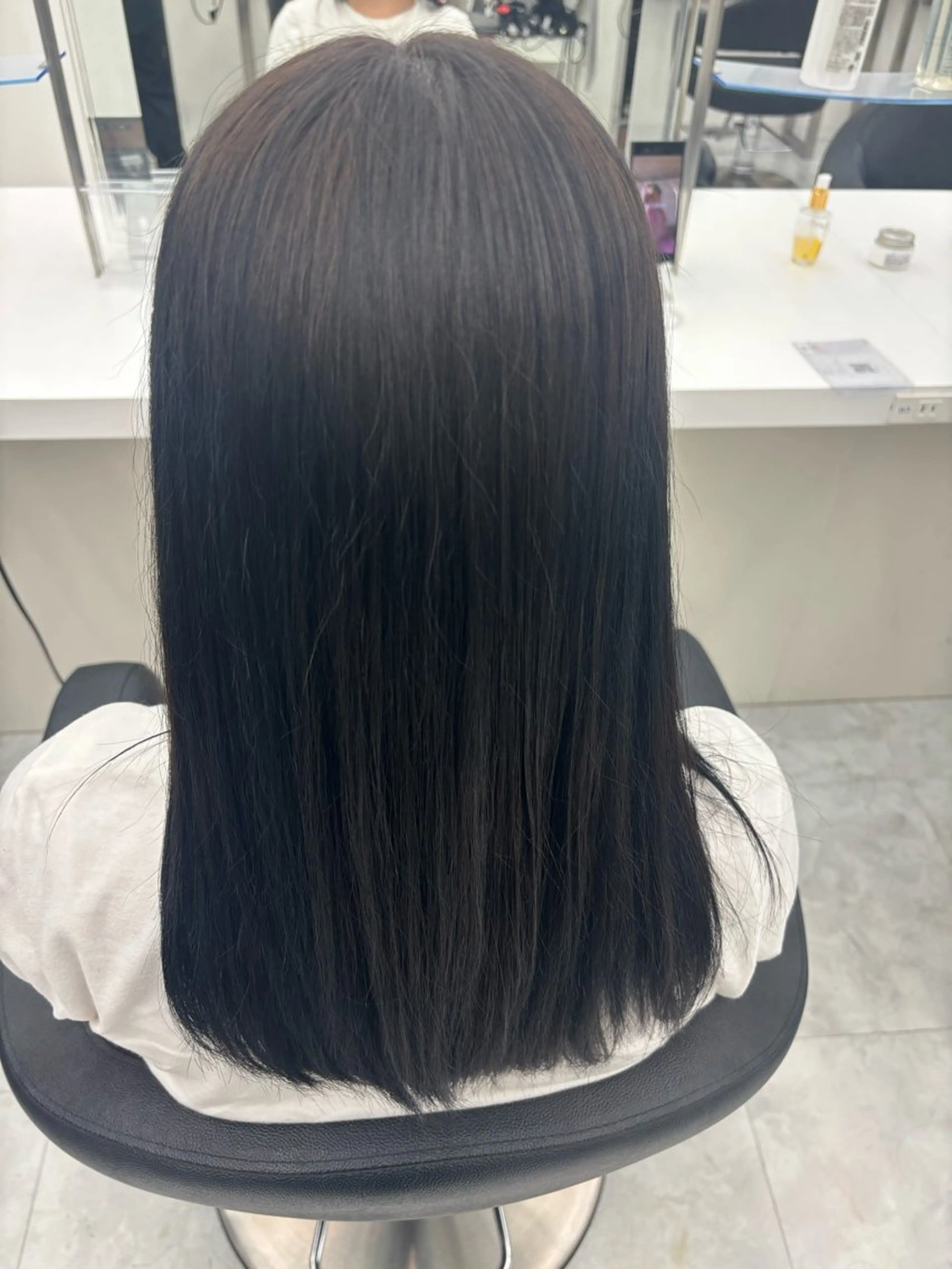 ヘアカラー トリートメント 🤍Mei🤍赤み消 し透明感ツヤカラーのヘアスタイル