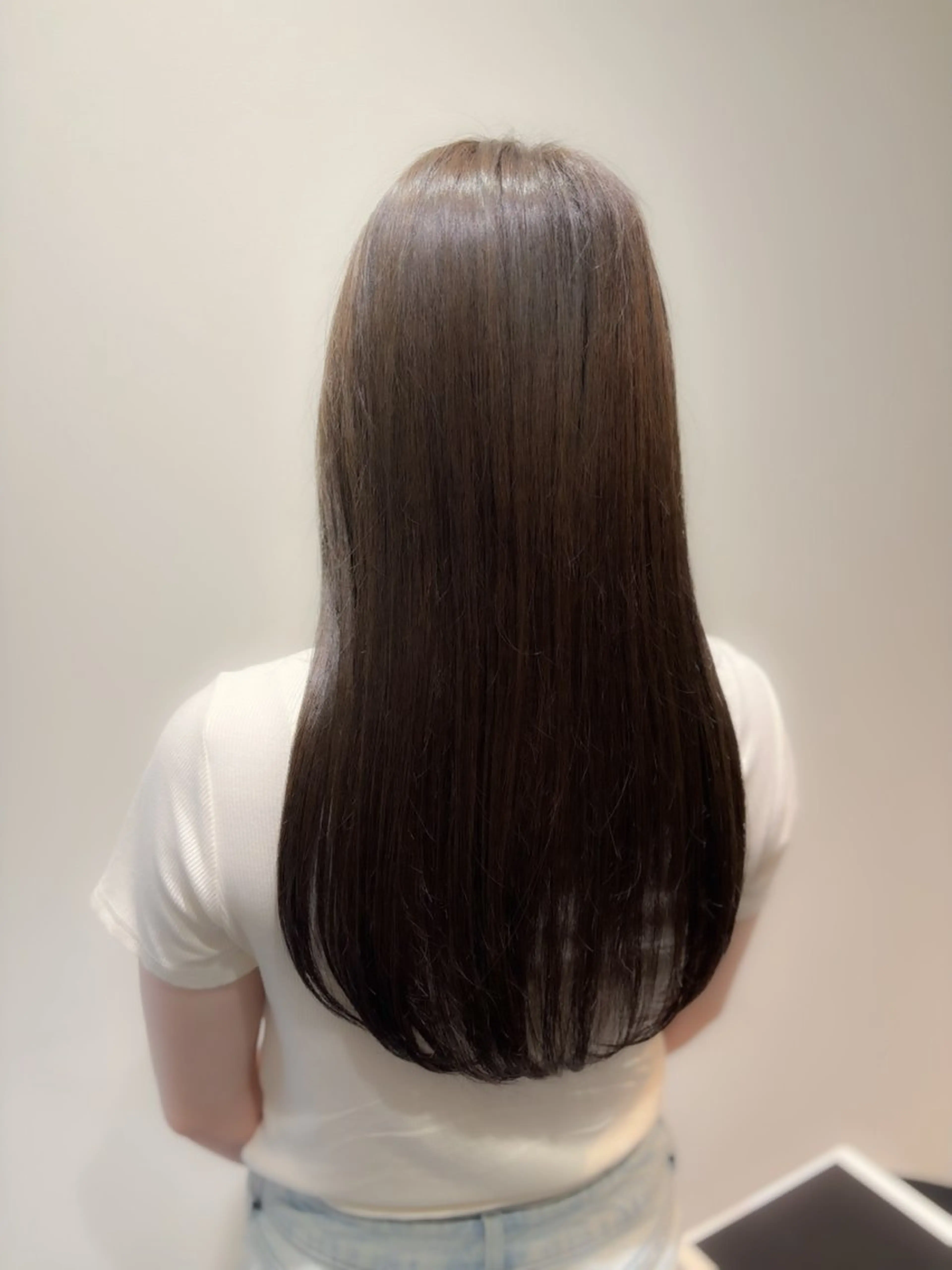 ロング カラー ベージュカラー オリーブベージュ ヘアカラー トリートメント ducha所属・DUCHA Tomida naoのヘアスタイル