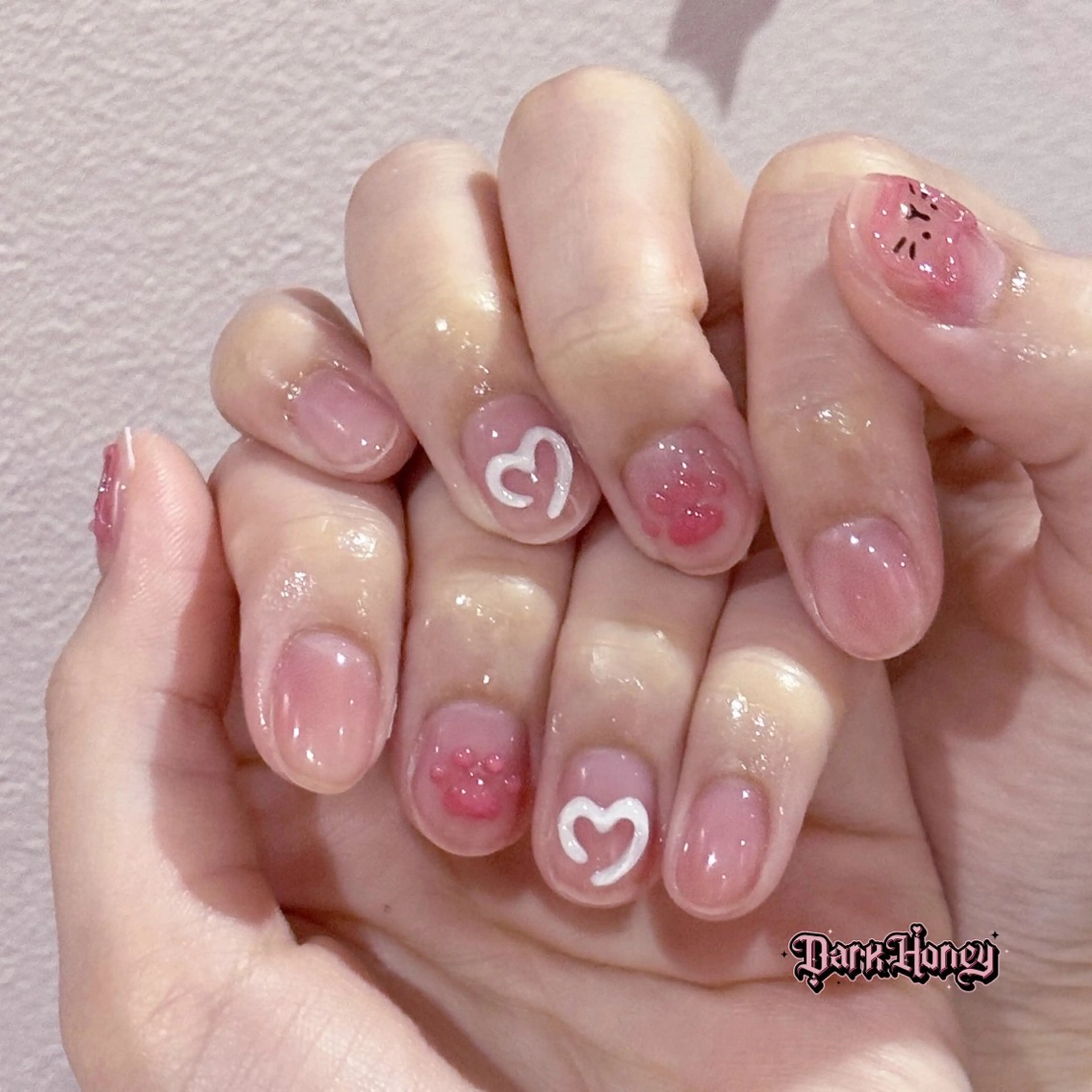 ネイル ハンドネイル Dark honey スカルプ専門原宿店のネイルデザイン