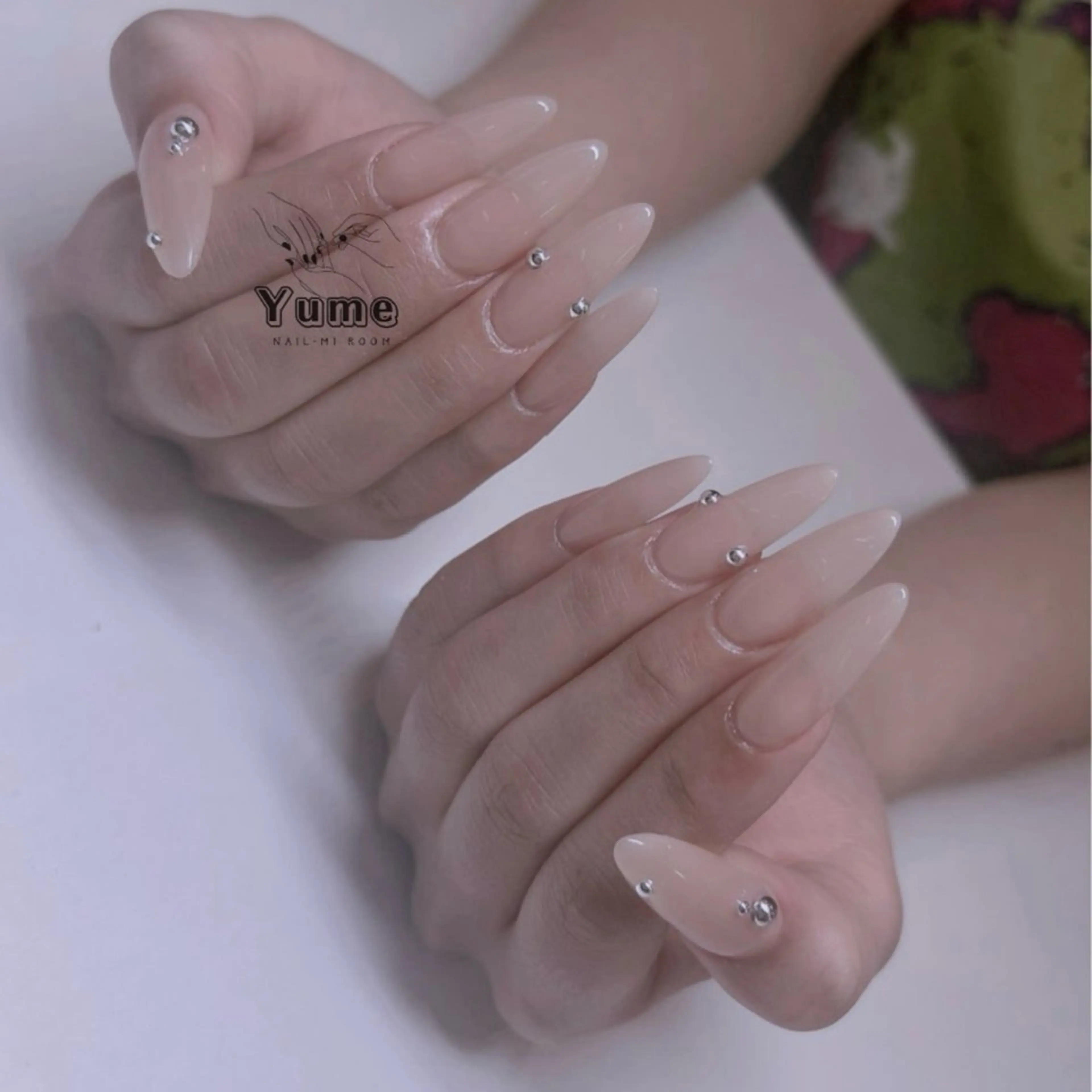 ミディアム ガー NAILのネイルデザイン