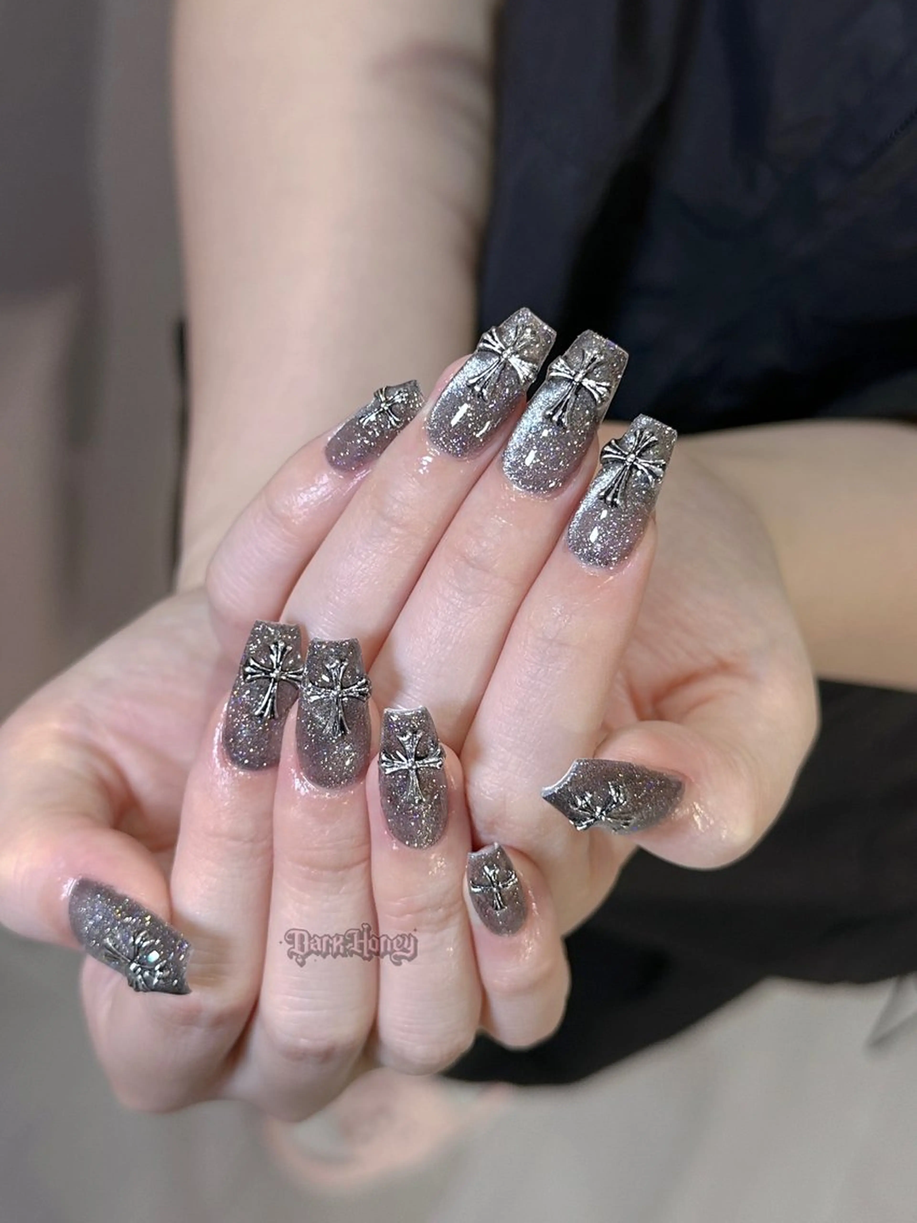 ネイル ハンドネイル Dark honey スカルプ専門原宿店のネイルデザイン