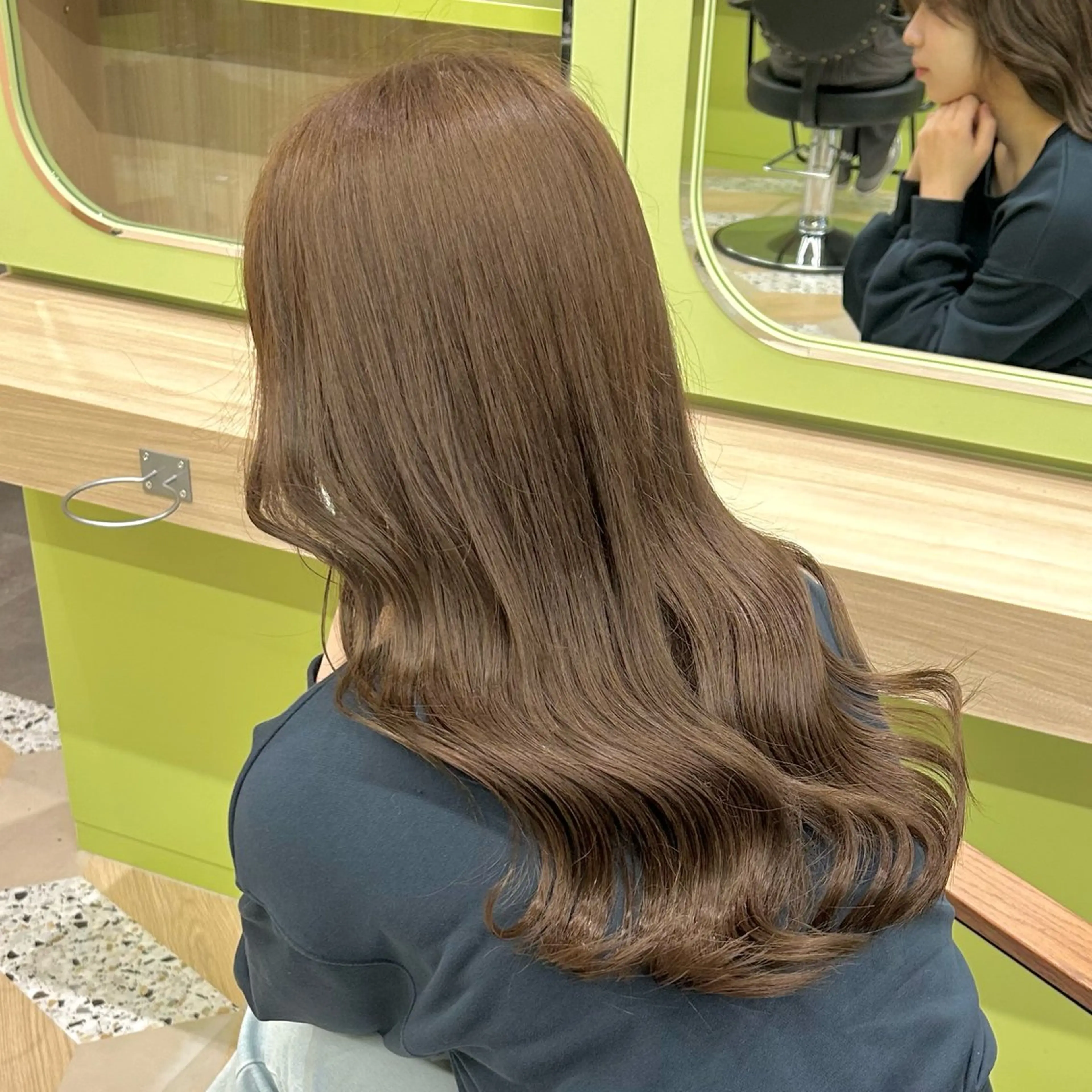 セミロング カラー ベージュカラー ブリーチ ブラウンカラー ショコラベージュ 透明感カラー カット ヘアカラー トリートメント ブリーチなしベージュ /ヘアセット/ミユのヘアスタイル