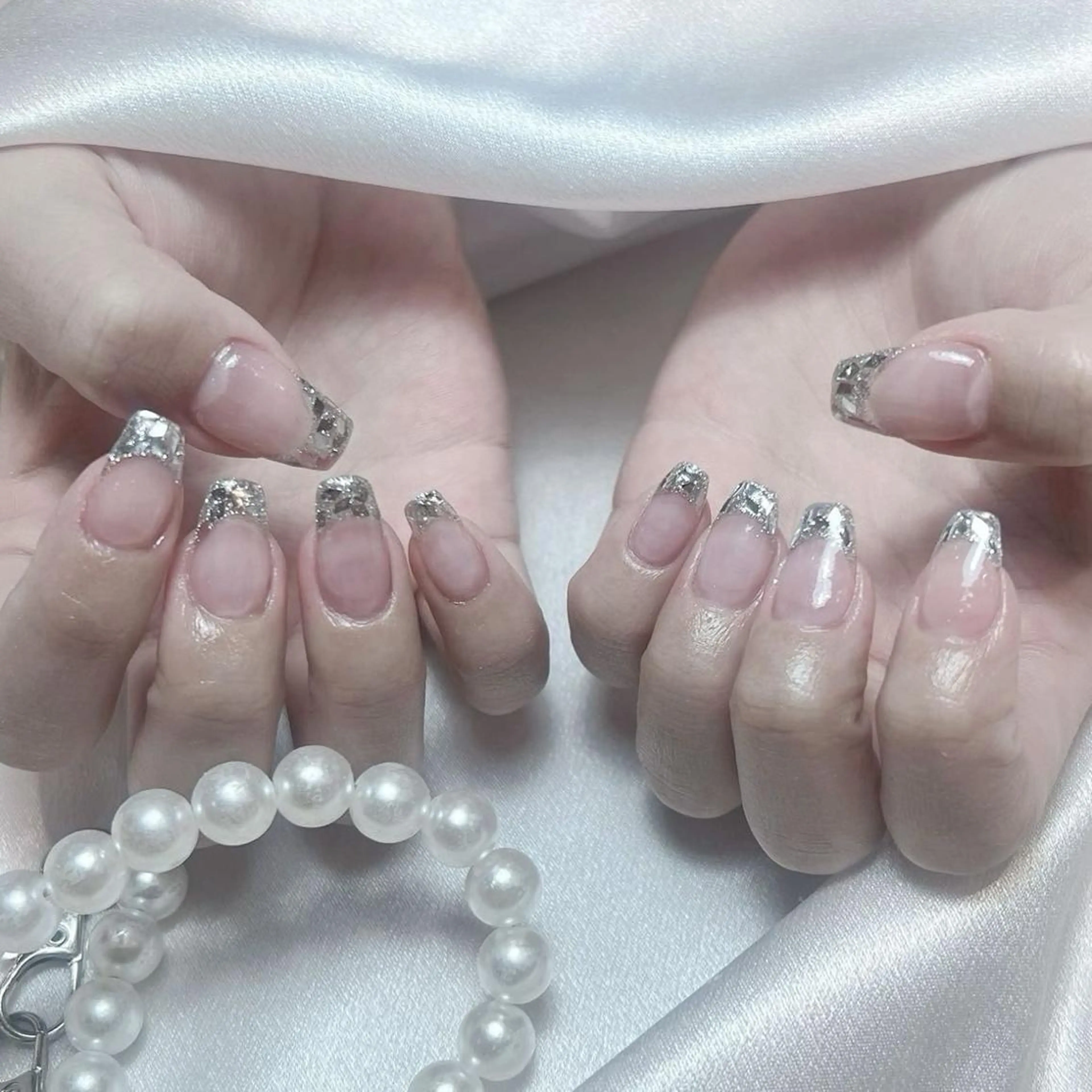 ネイル RAFFINE 月🦋🩵のネイルデザイン