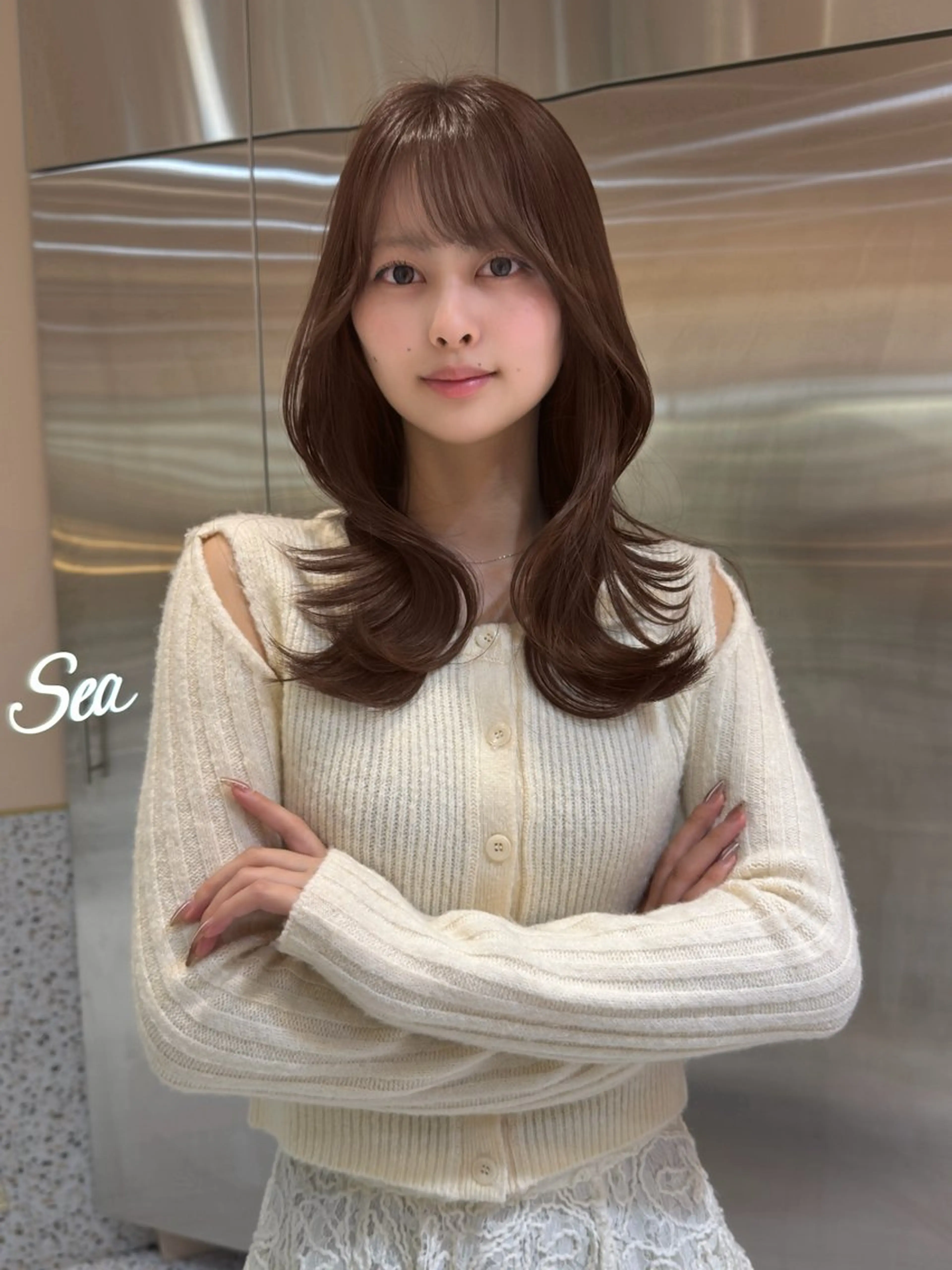 ミディアム 絶対垢抜けレイヤー/ 透明感カラーリョウヤのヘアスタイル