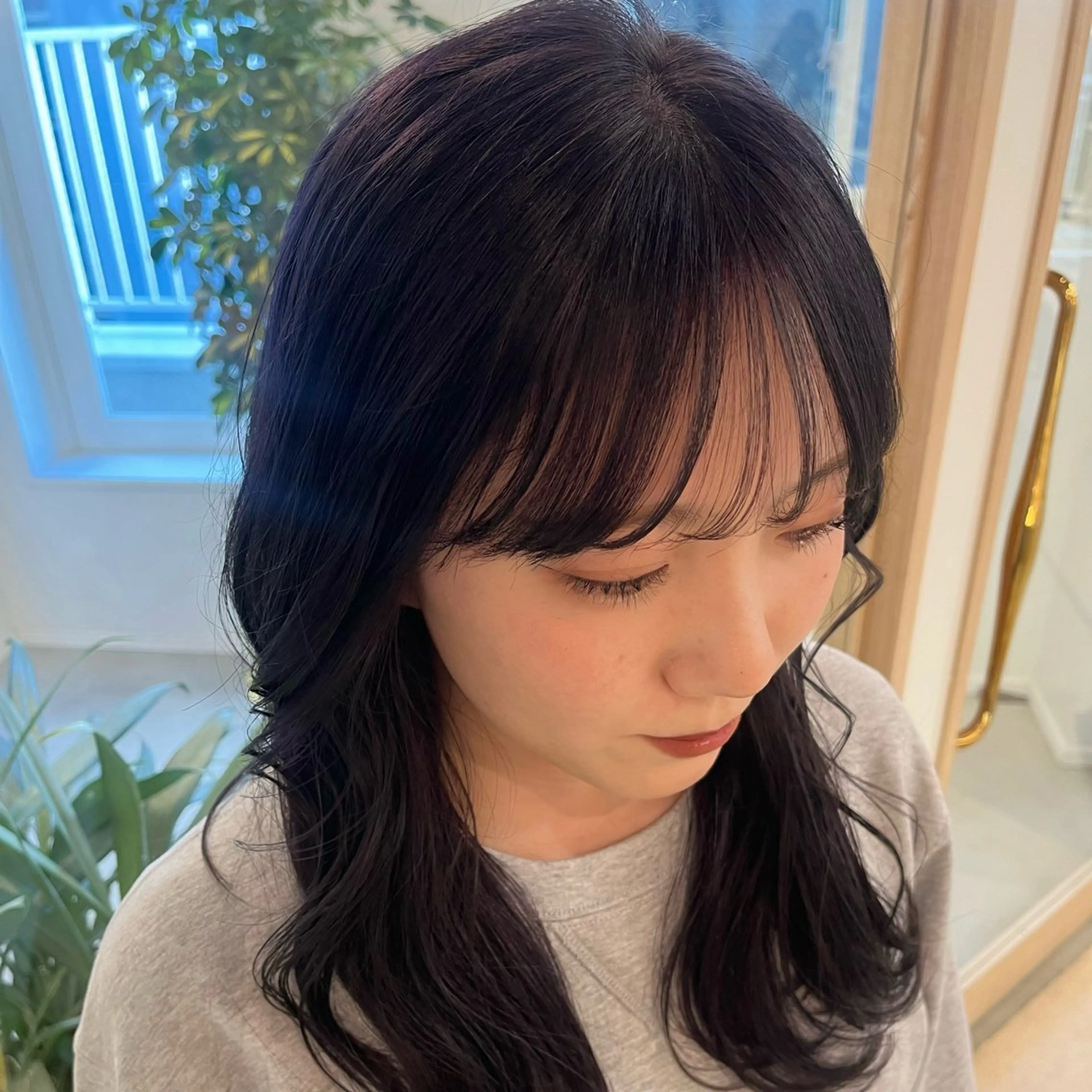 ミディアム カット ヘアカラー トリートメント marino/ カラー/顔周りカットのヘアスタイル