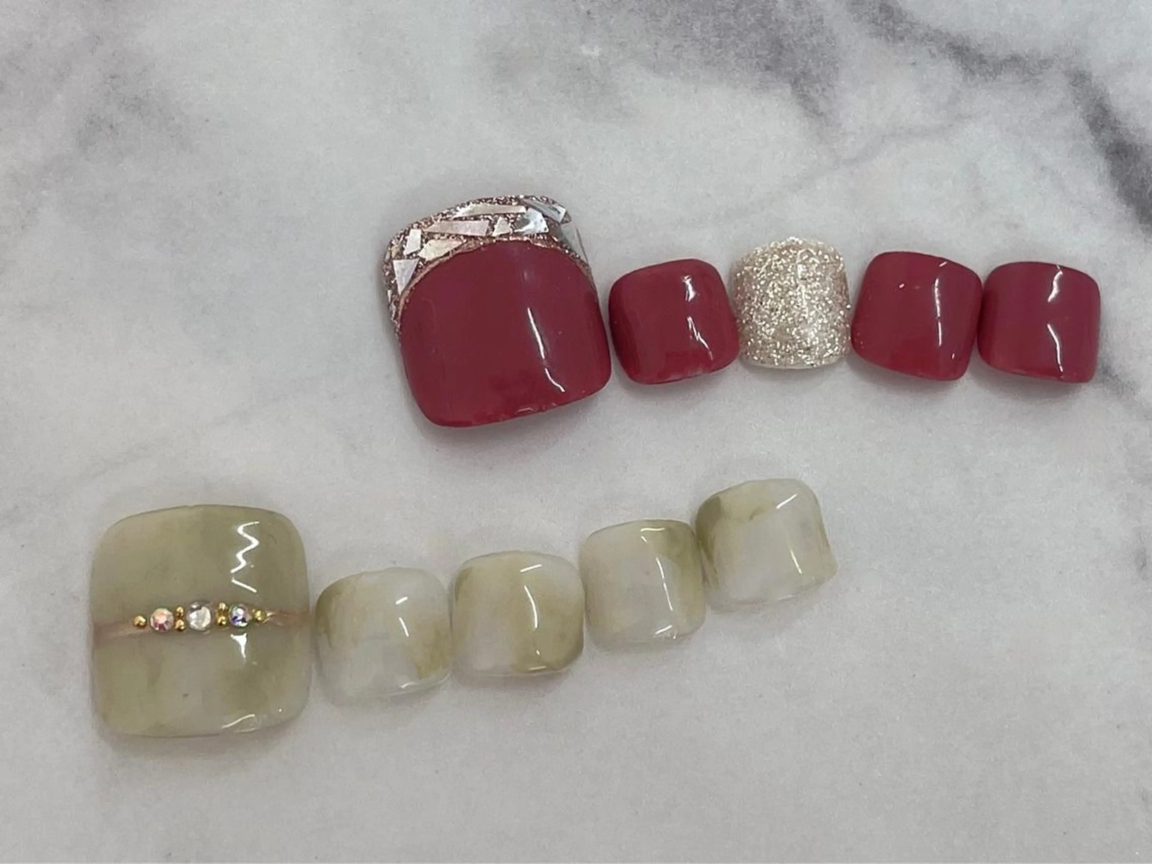 ネイル フットネイル Regene ARAKIのネイルデザイン