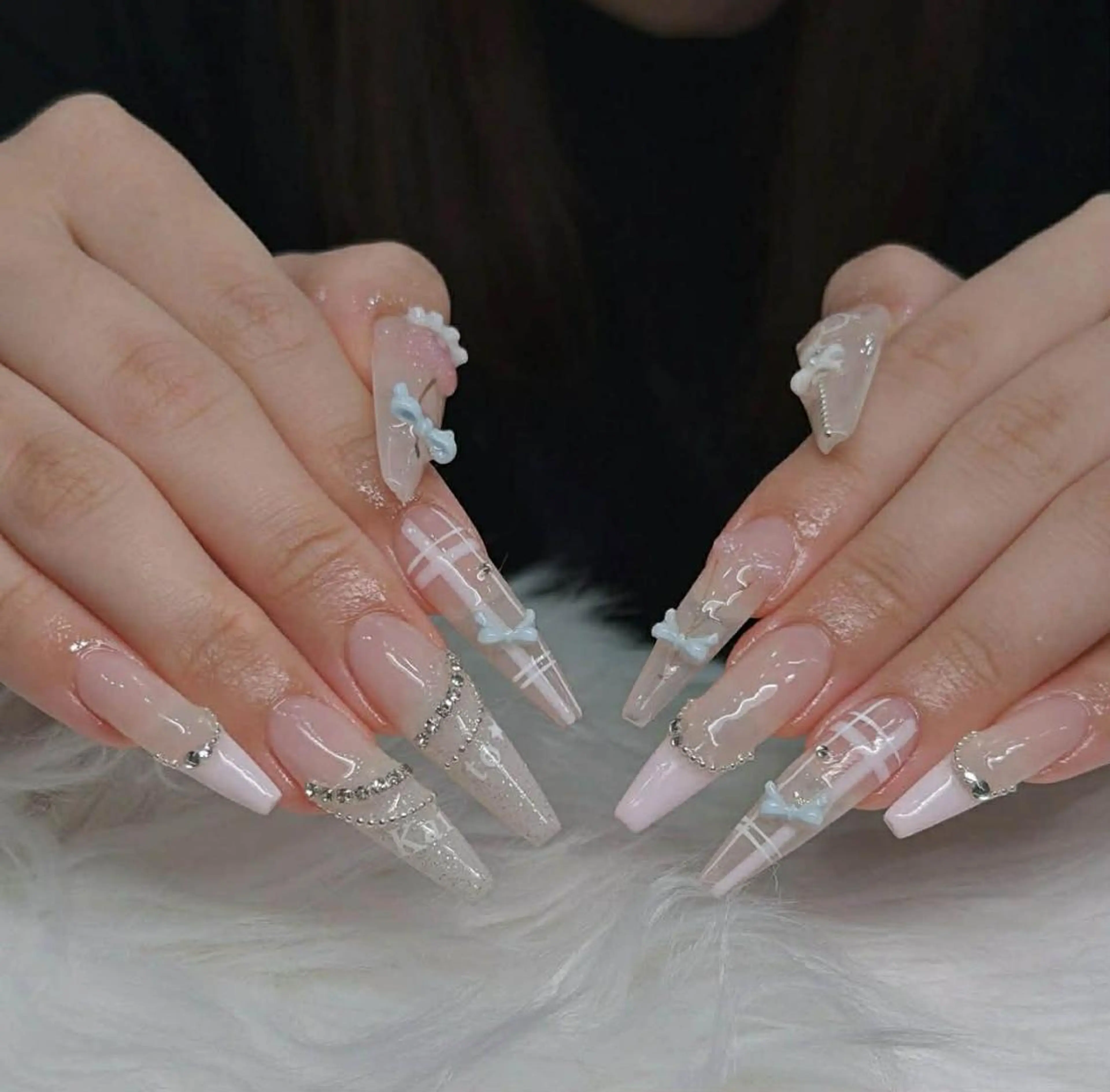 ロング パーマ 韓国風ヘア ハンドネイル Bling Salonのネイルデザイン