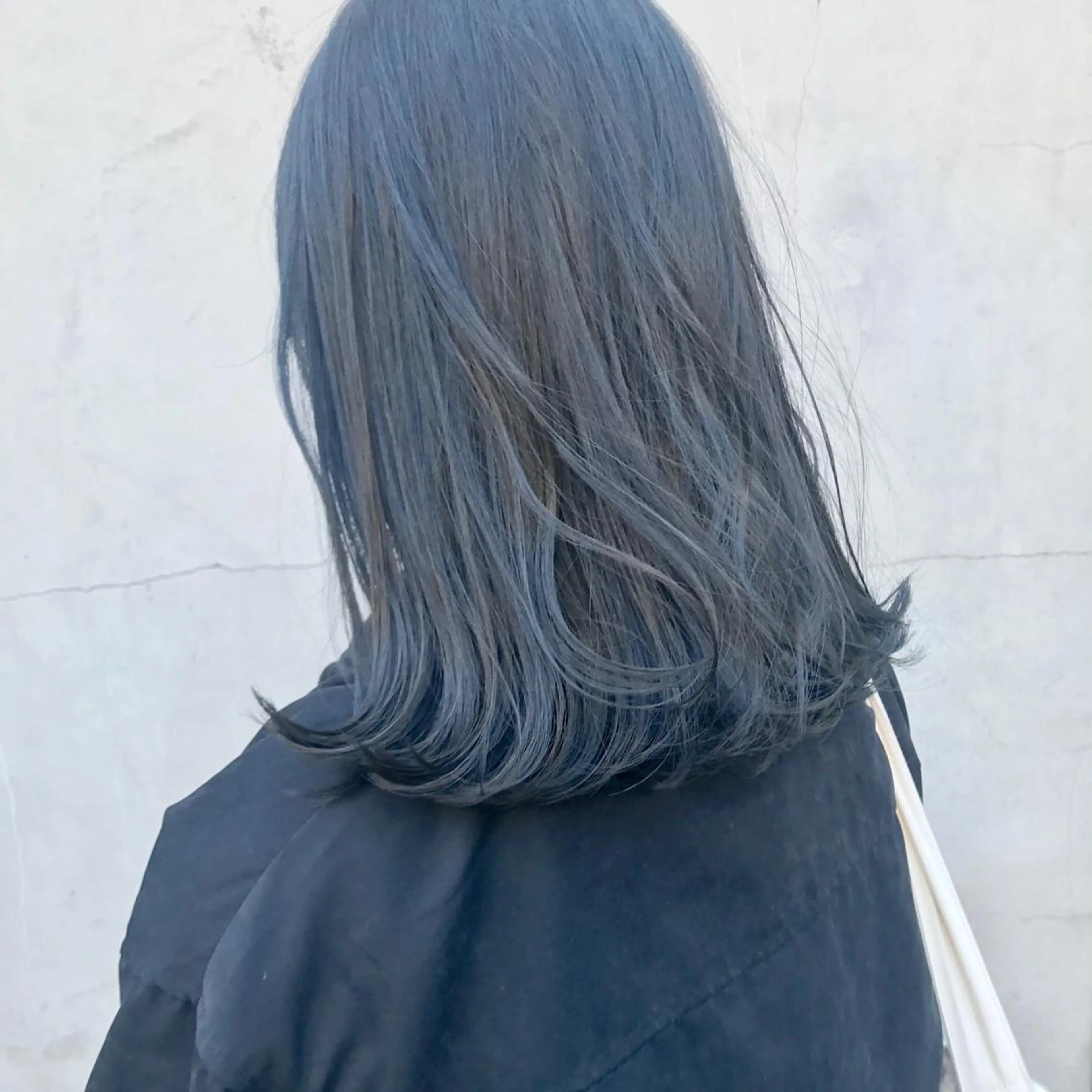 ミディアム カラー ヤスドミ ケイスケのヘアスタイル
