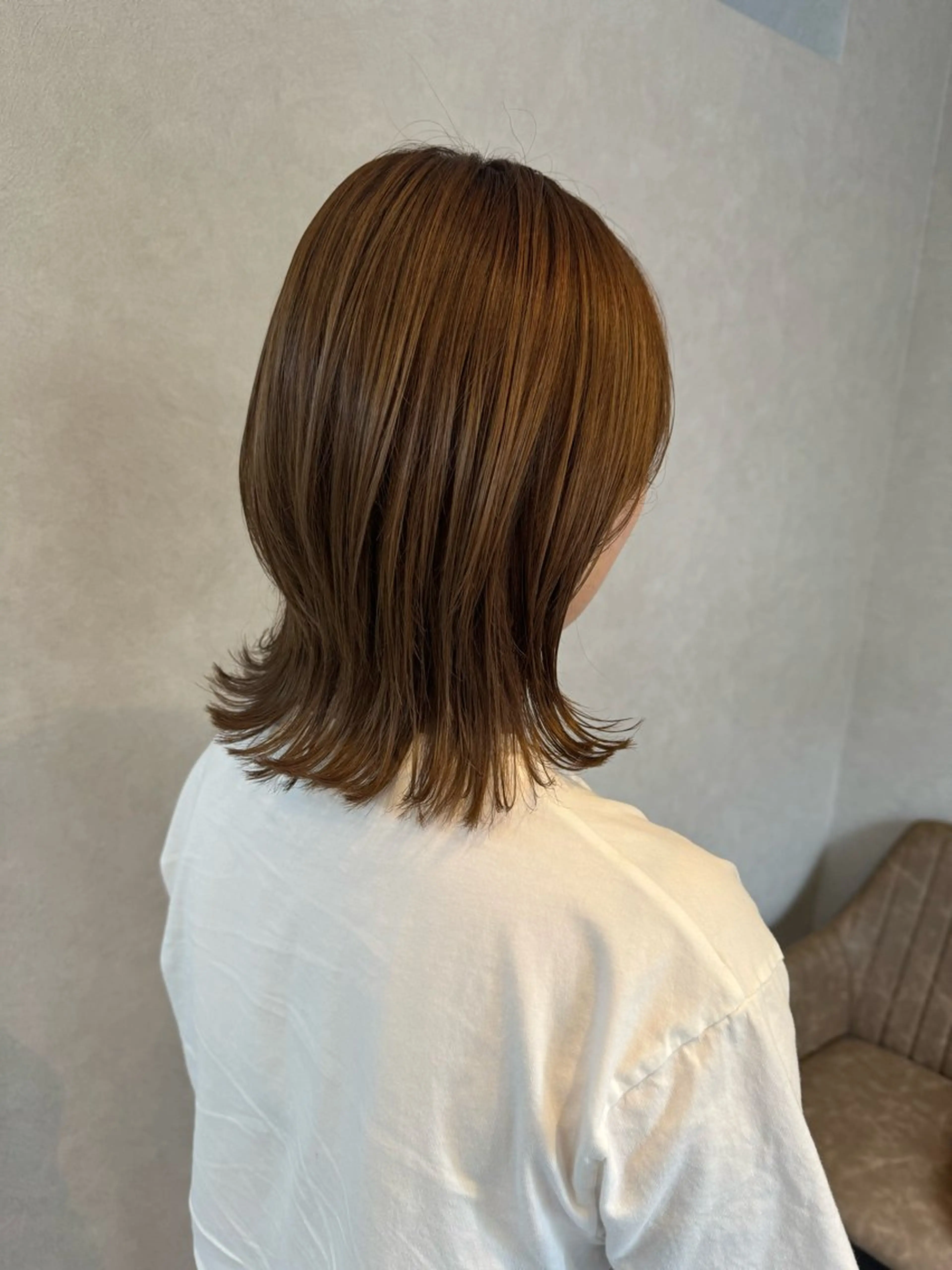 ミディアム 新井 彩寿花のヘアスタイル