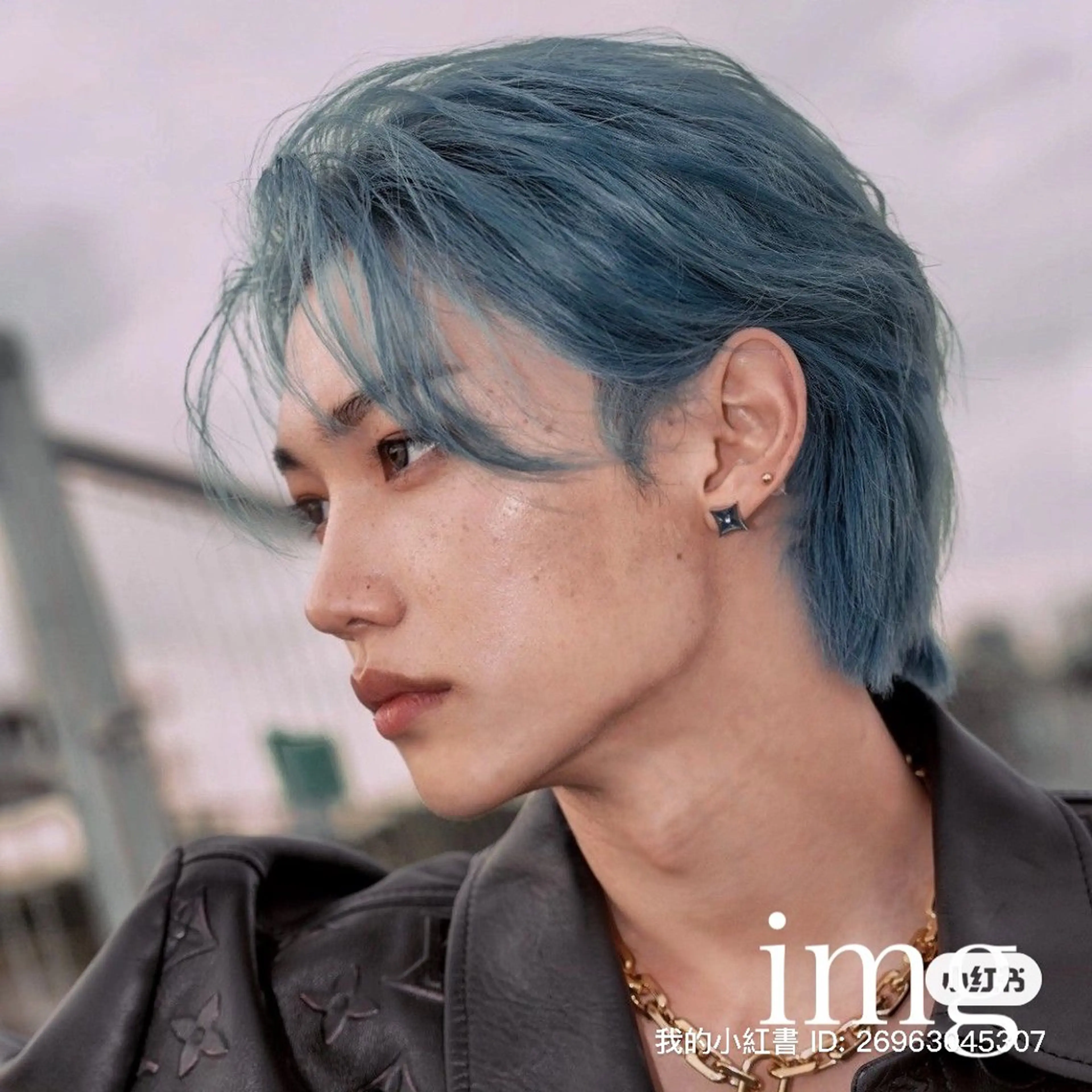 ミディアム カラー メンズ メンズブリーチ ブリーチ 岡田大志🇰🇷 中/韓メンズヘアのヘアスタイル