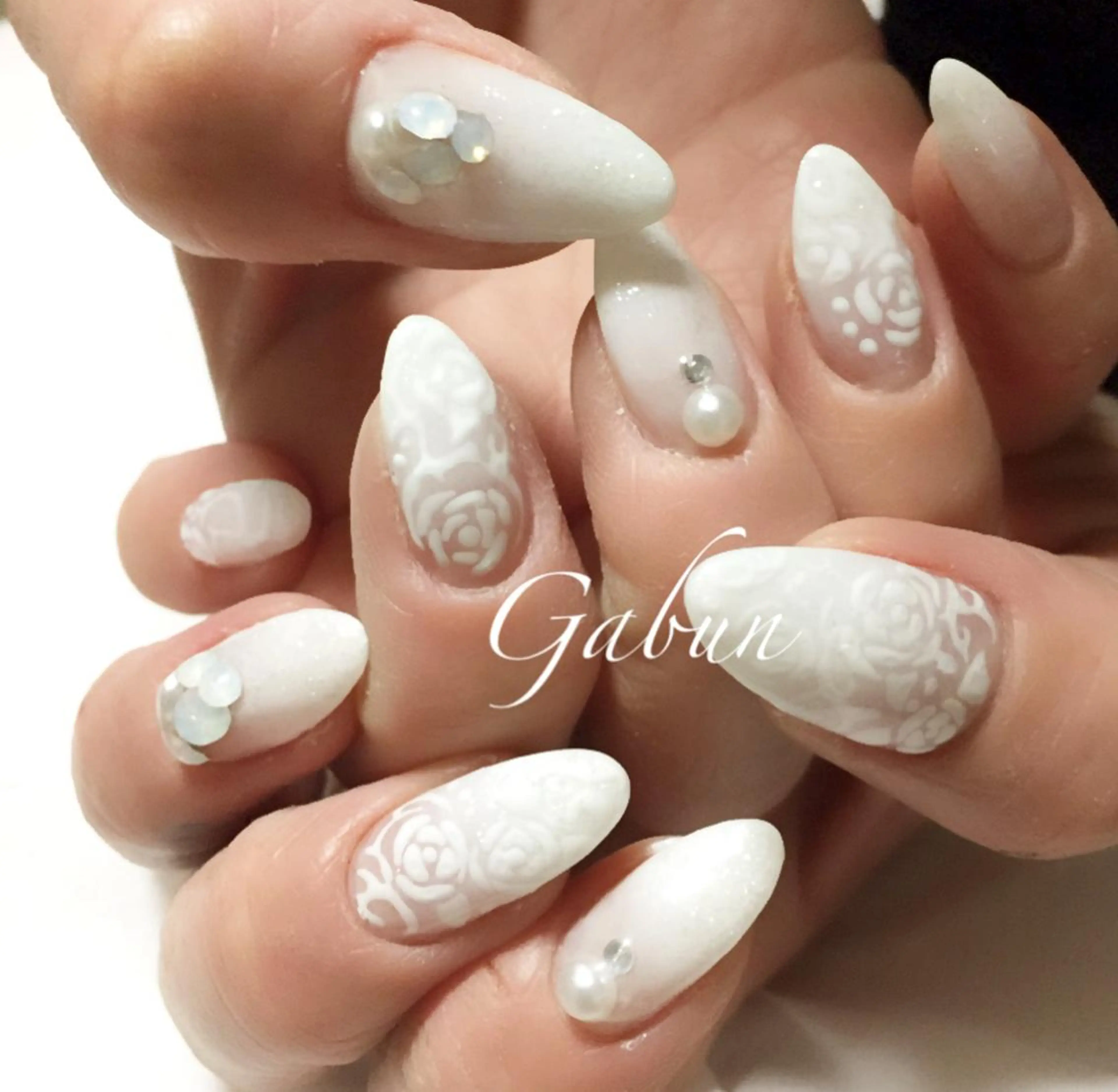 ブライダルネイル(オフ込み)の写真