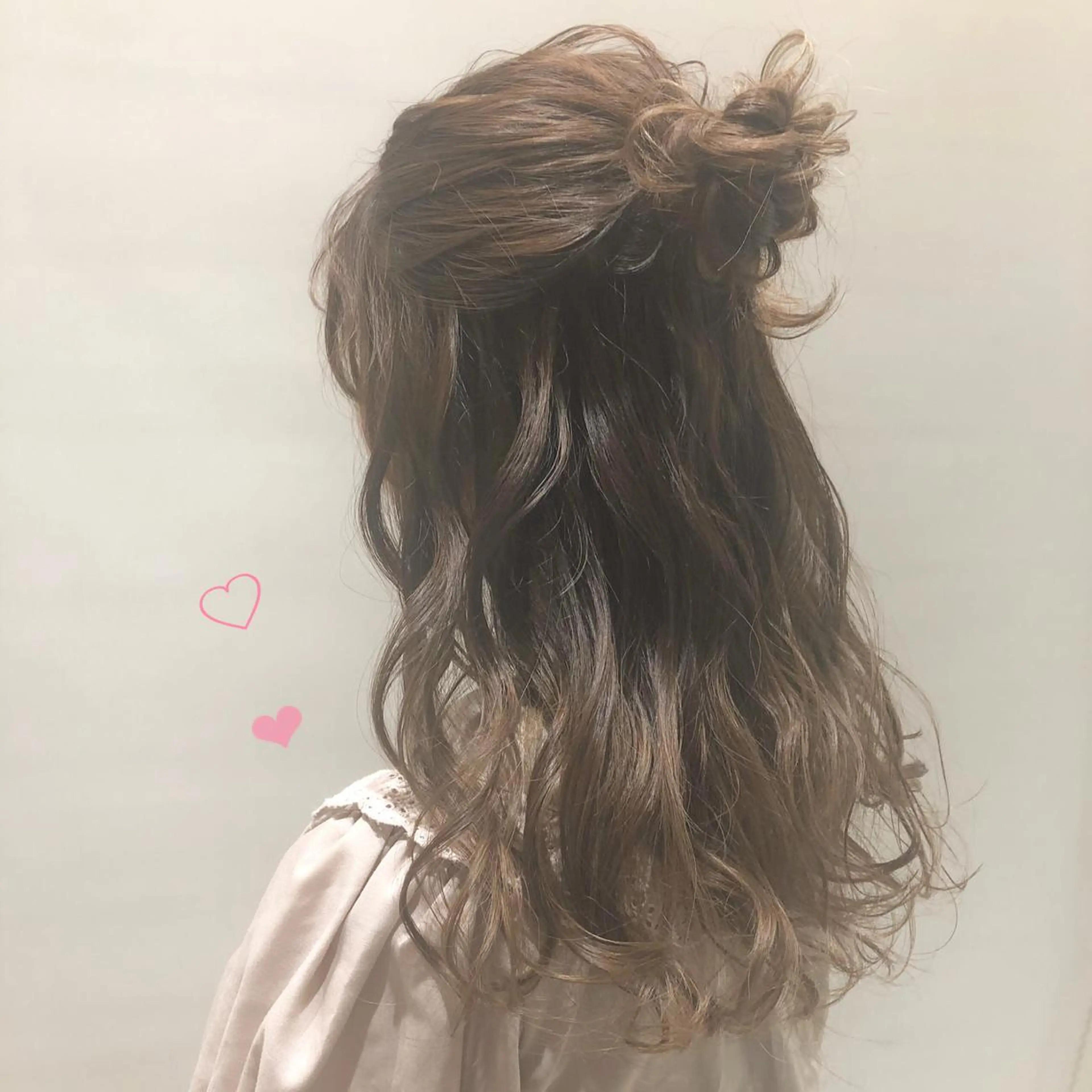 ミディアム カラー パーマ ヘアアレンジ ヘアセット apish aoyama所属・武 愛子の眉毛・アイブロウイメージ
