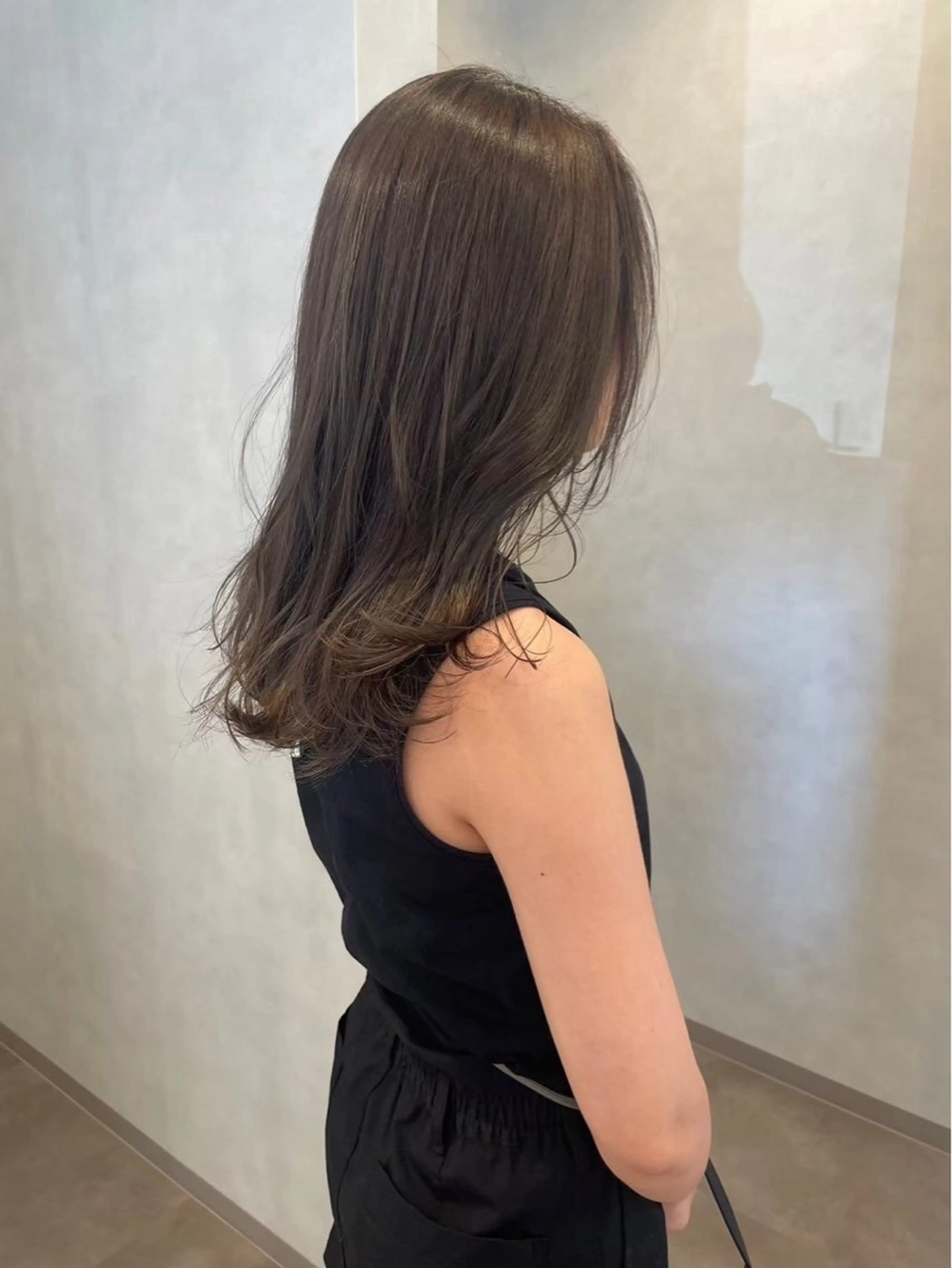 セミロング カラー TERMINAL bern所属・縮毛矯正/髪質改善 riwaのヘアスタイル