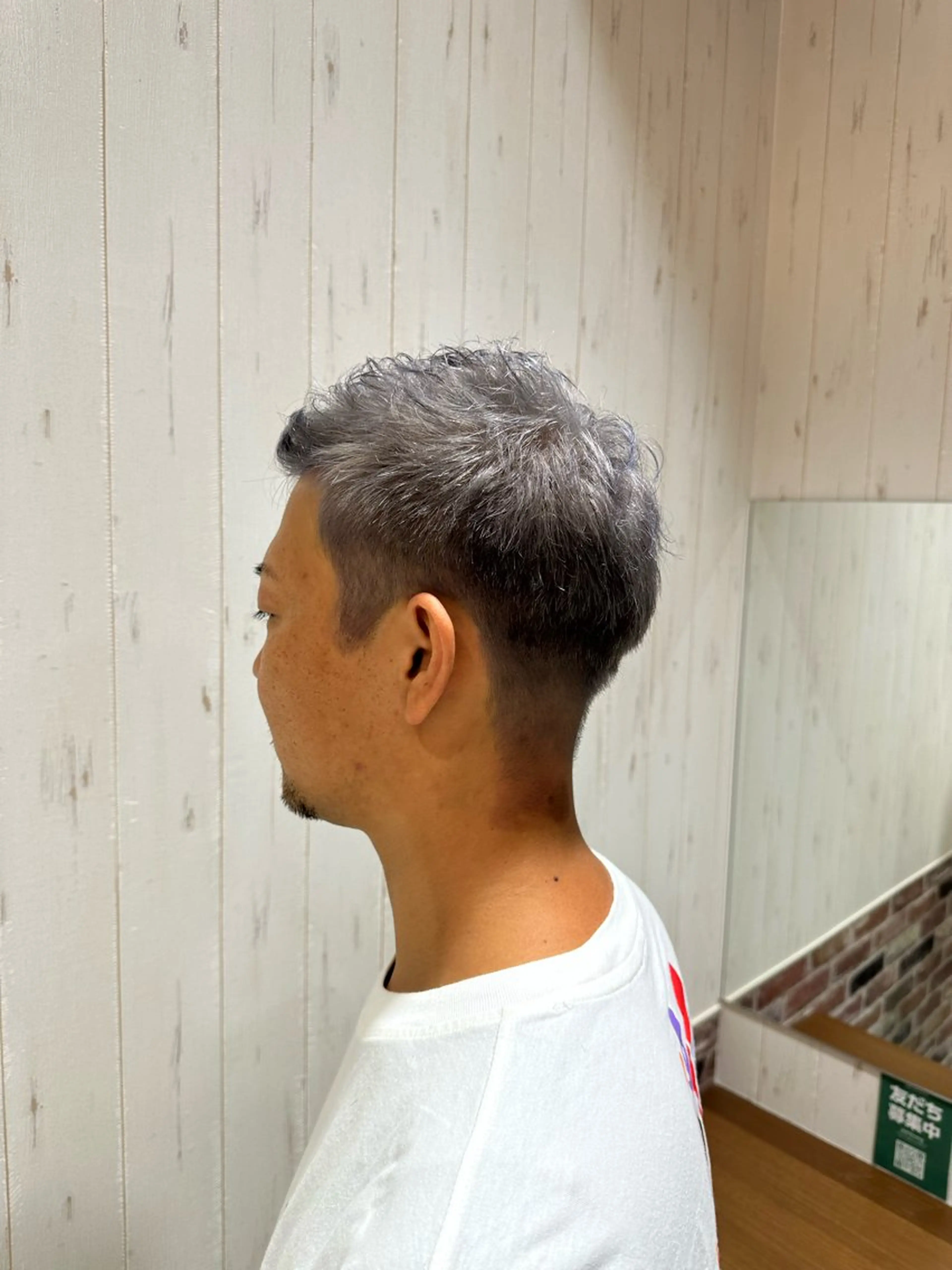 ショート カラー メンズ メンズブリーチ ダウンパーマ メンズハイライト メンズインナーカラー メンズ韓国風 ヘアカラー 中嶋 紘夢のヘアスタイル