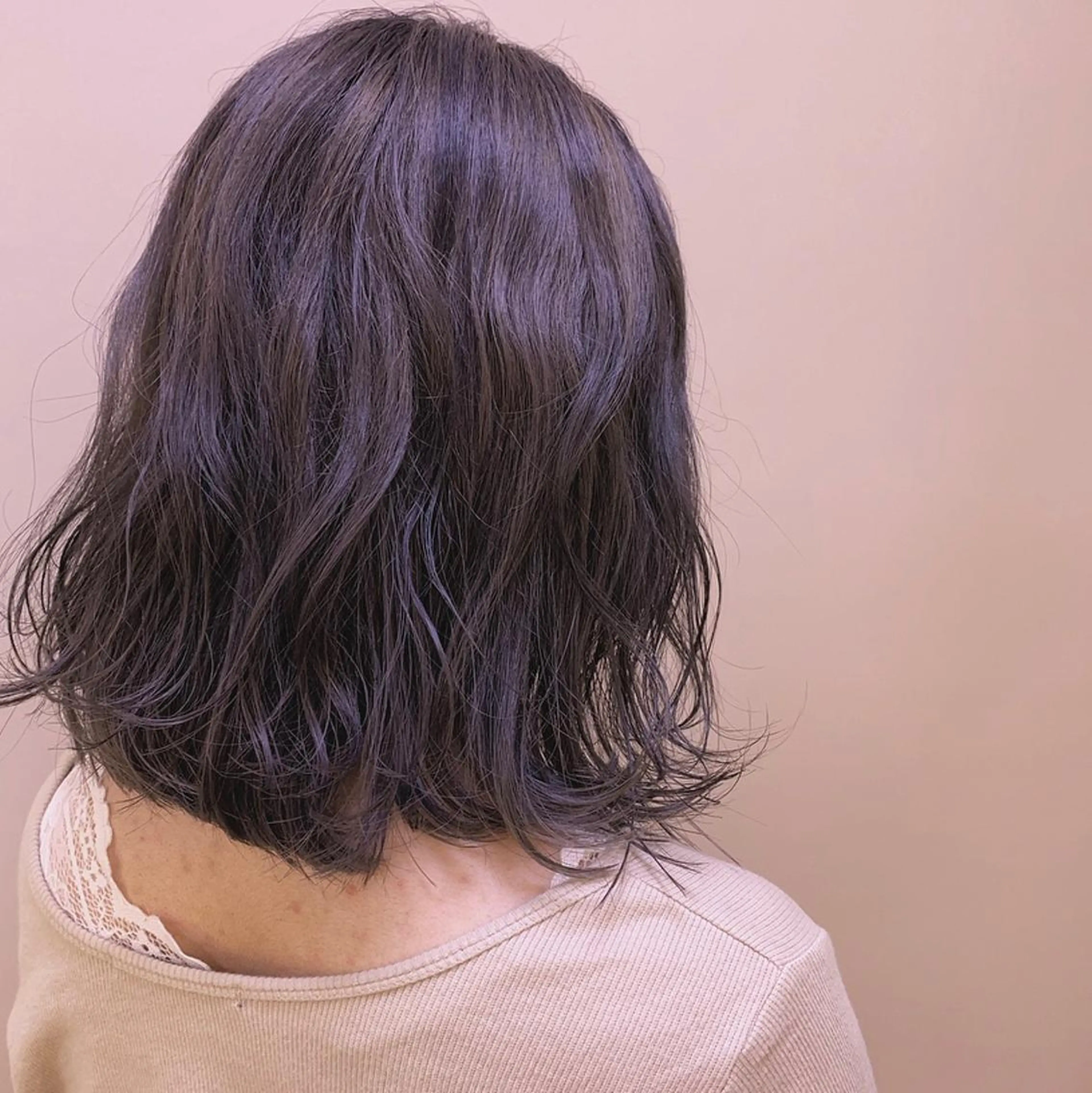 ミディアム カラー 似合わせカットカラー ♡佐藤捺美のヘアスタイル