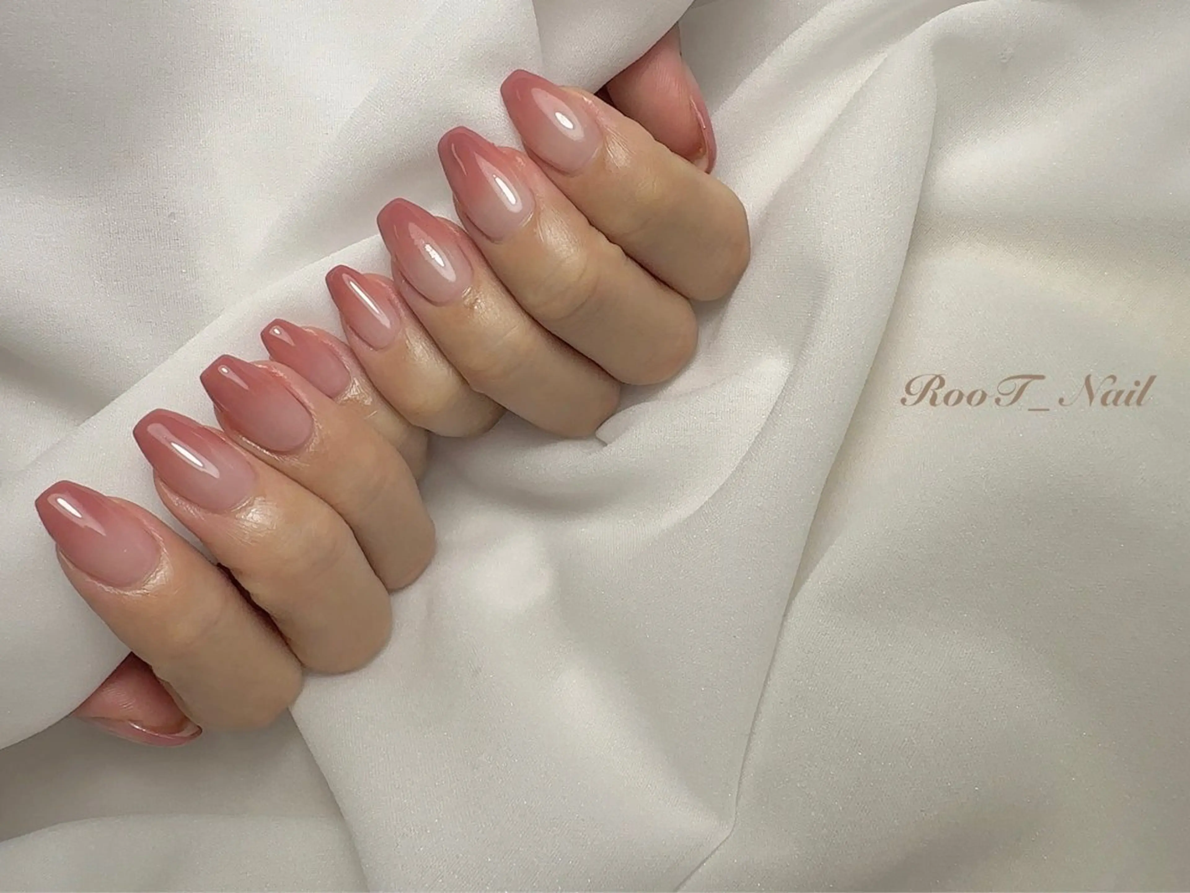 ネイル グラデーション ハンドネイル RooT Nailのネイルデザイン