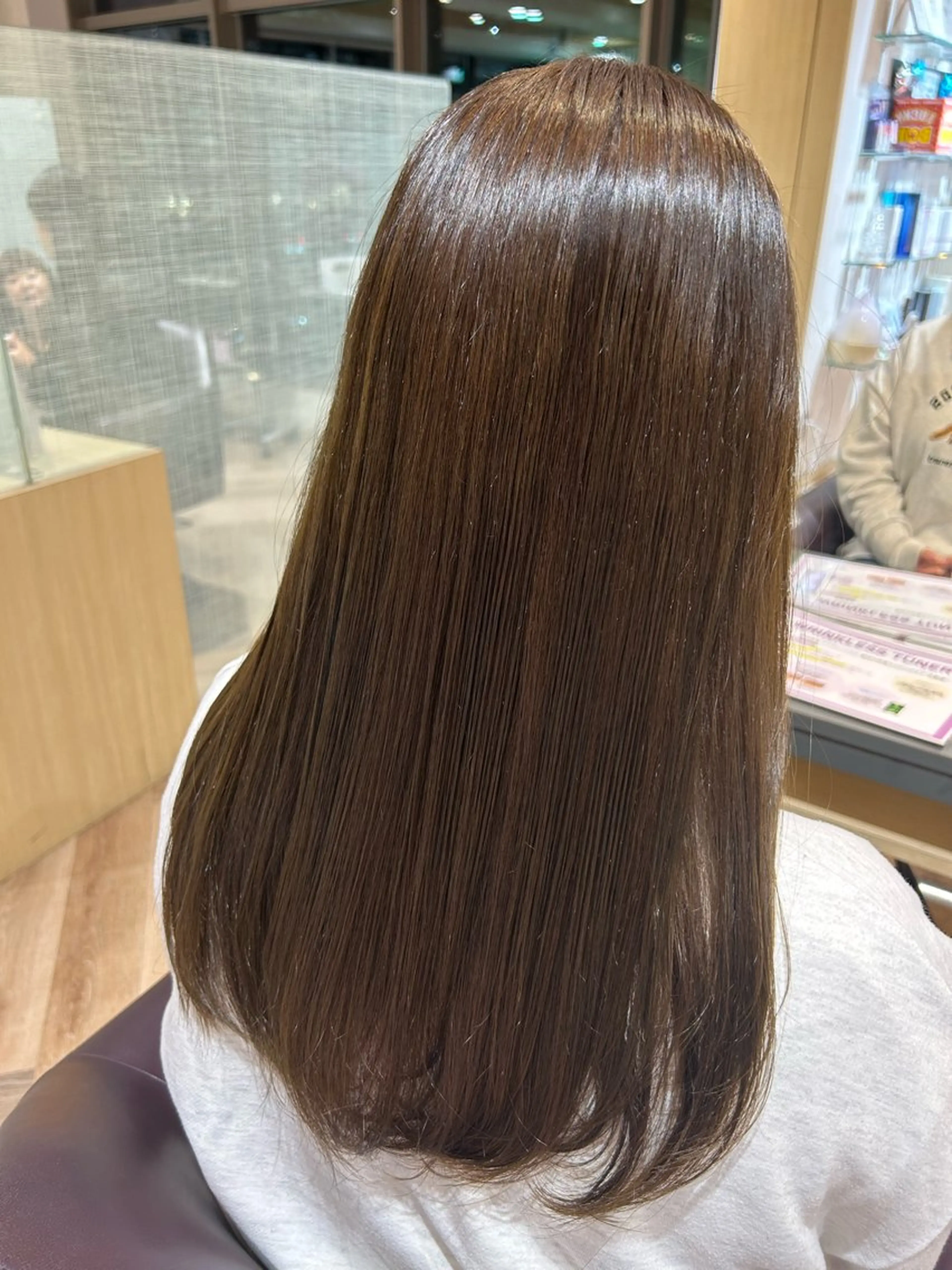 ロング カラー ベージュカラー 加藤 千穂のヘアスタイル