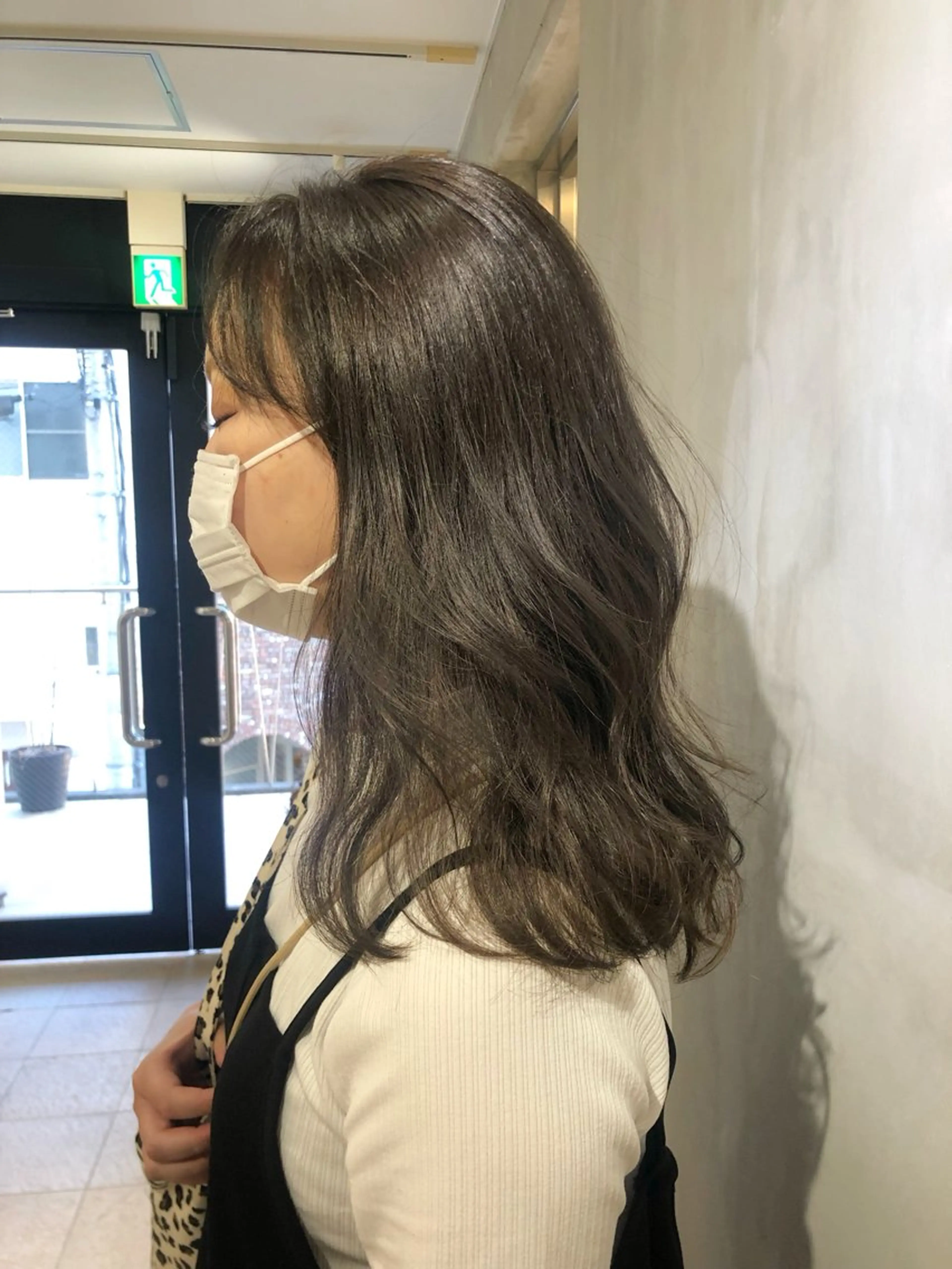 ミディアム カラー ブリーチ ダブルカラー グレージュ ブリーチなしカラー ヘアカラー トリートメント suzu /フリーランス吉祥寺のヘアスタイル