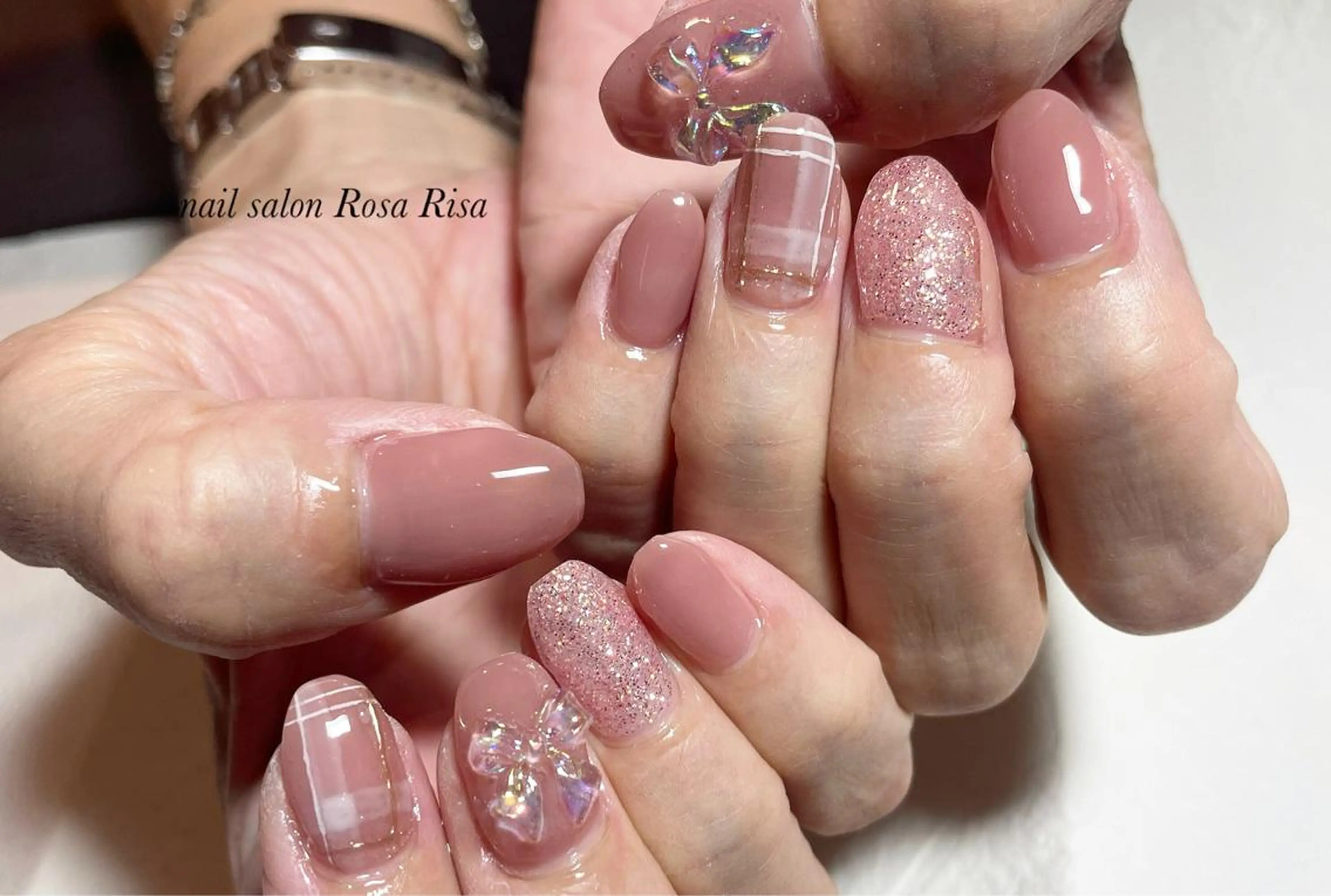 ミディアム ネイル ネイルスタジオ シェイクユアハンズのネイルデザイン