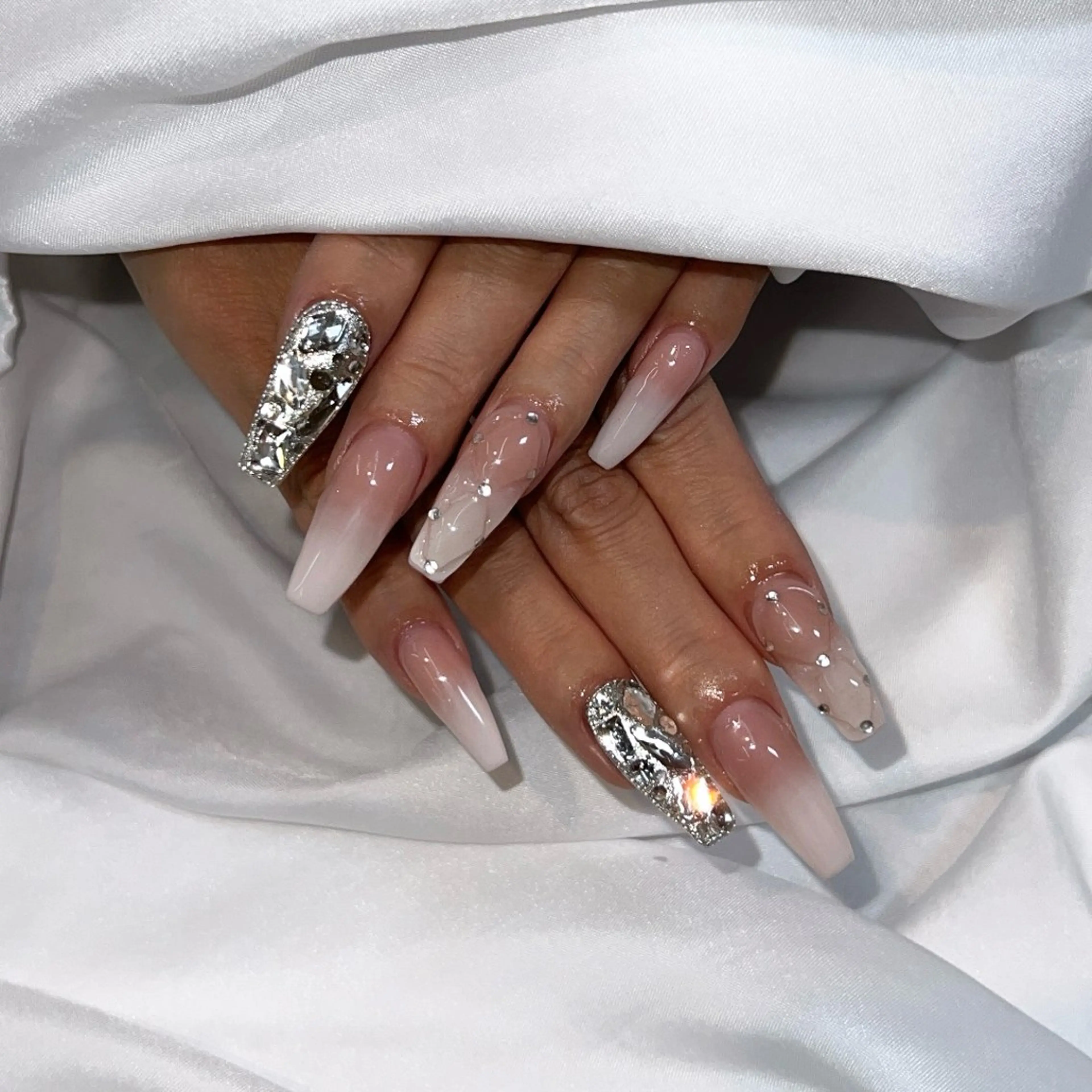 ネイル ハンドネイル E 大和八木/ airiのネイルデザイン