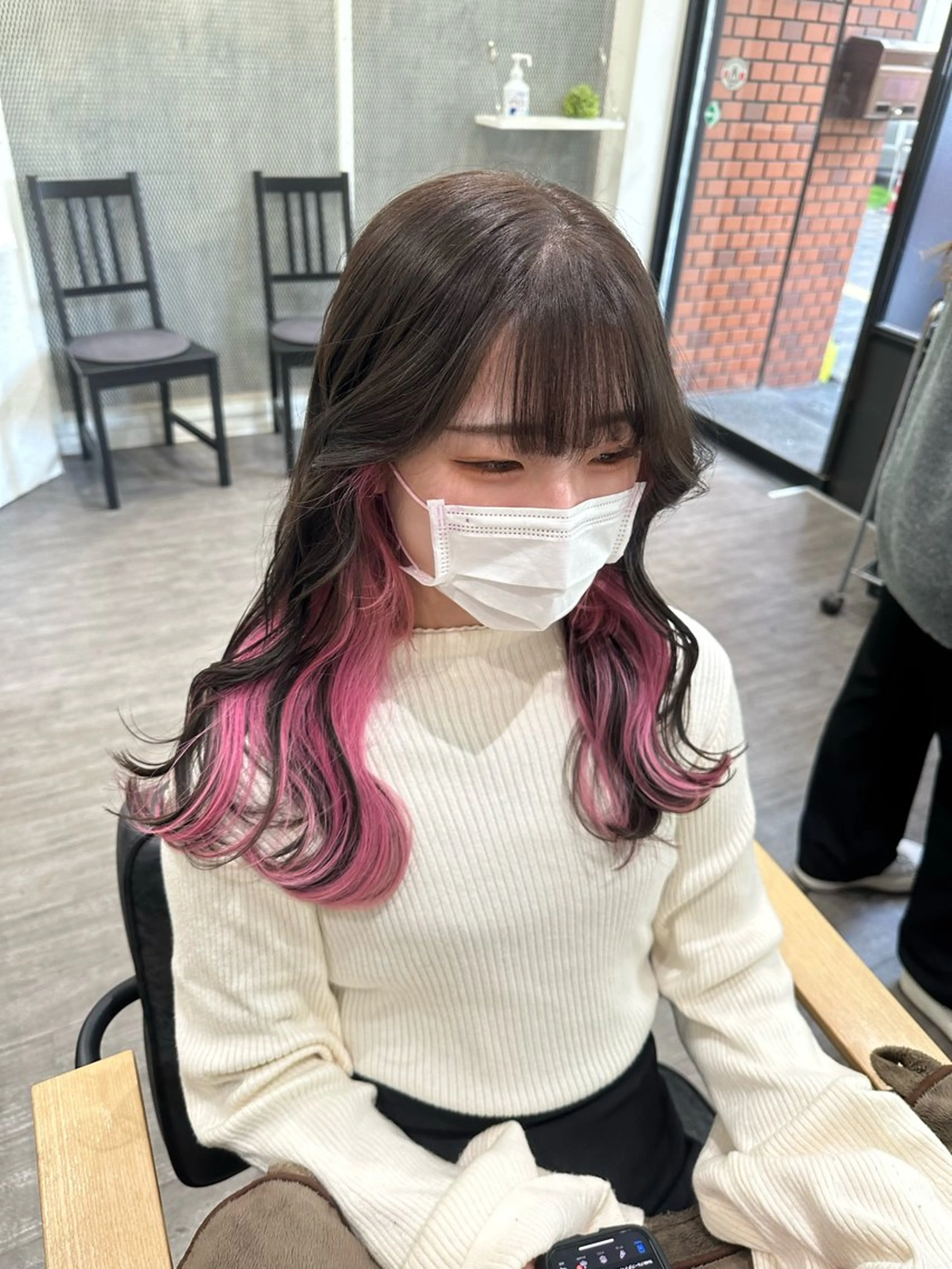 セミロング カラー ブリーチ ピンクカラー 艶髪レイヤー上田 紗也🇰🇷💗のヘアスタイル