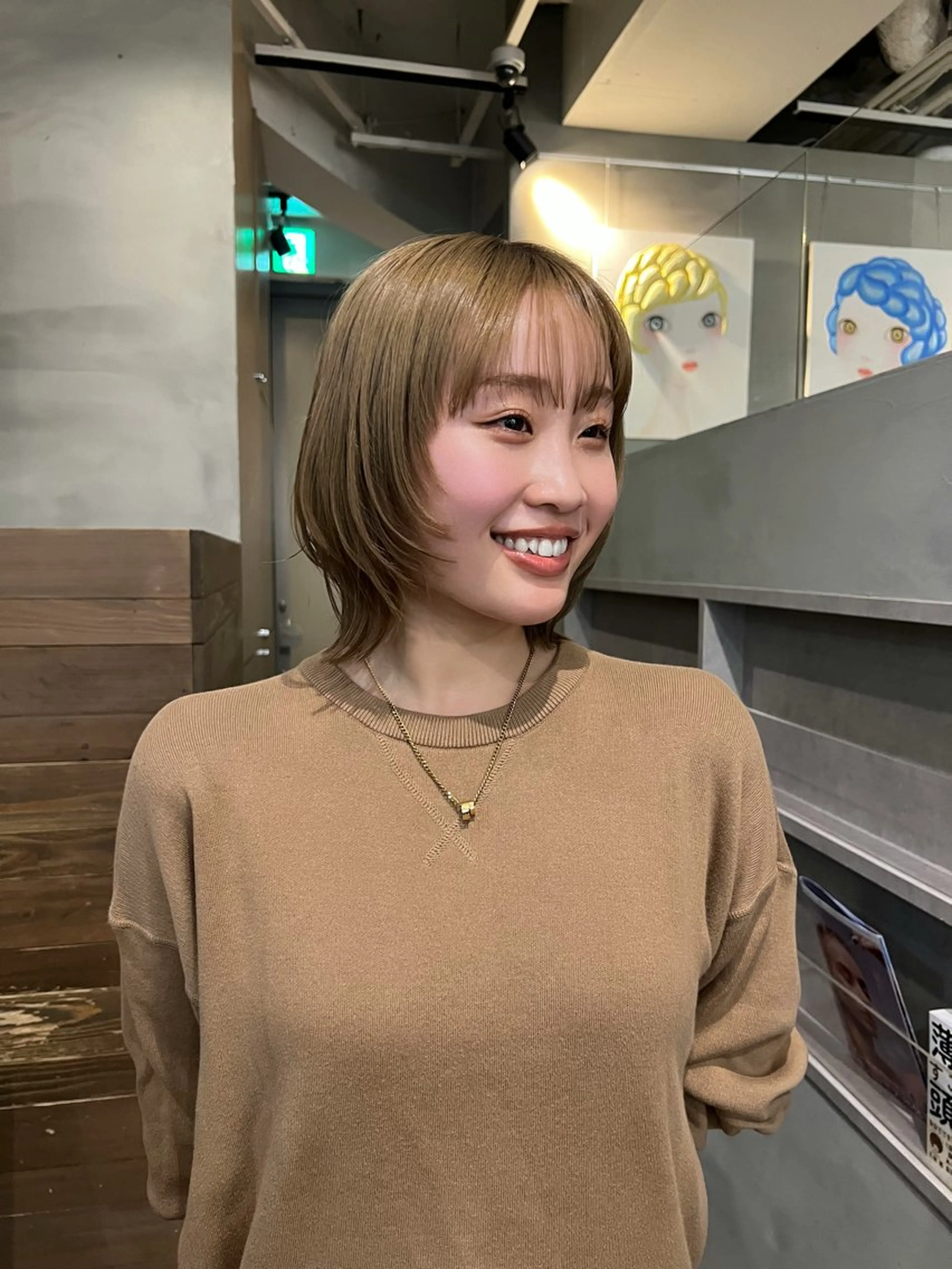 ミディアム ANTI KAHOのヘアスタイル