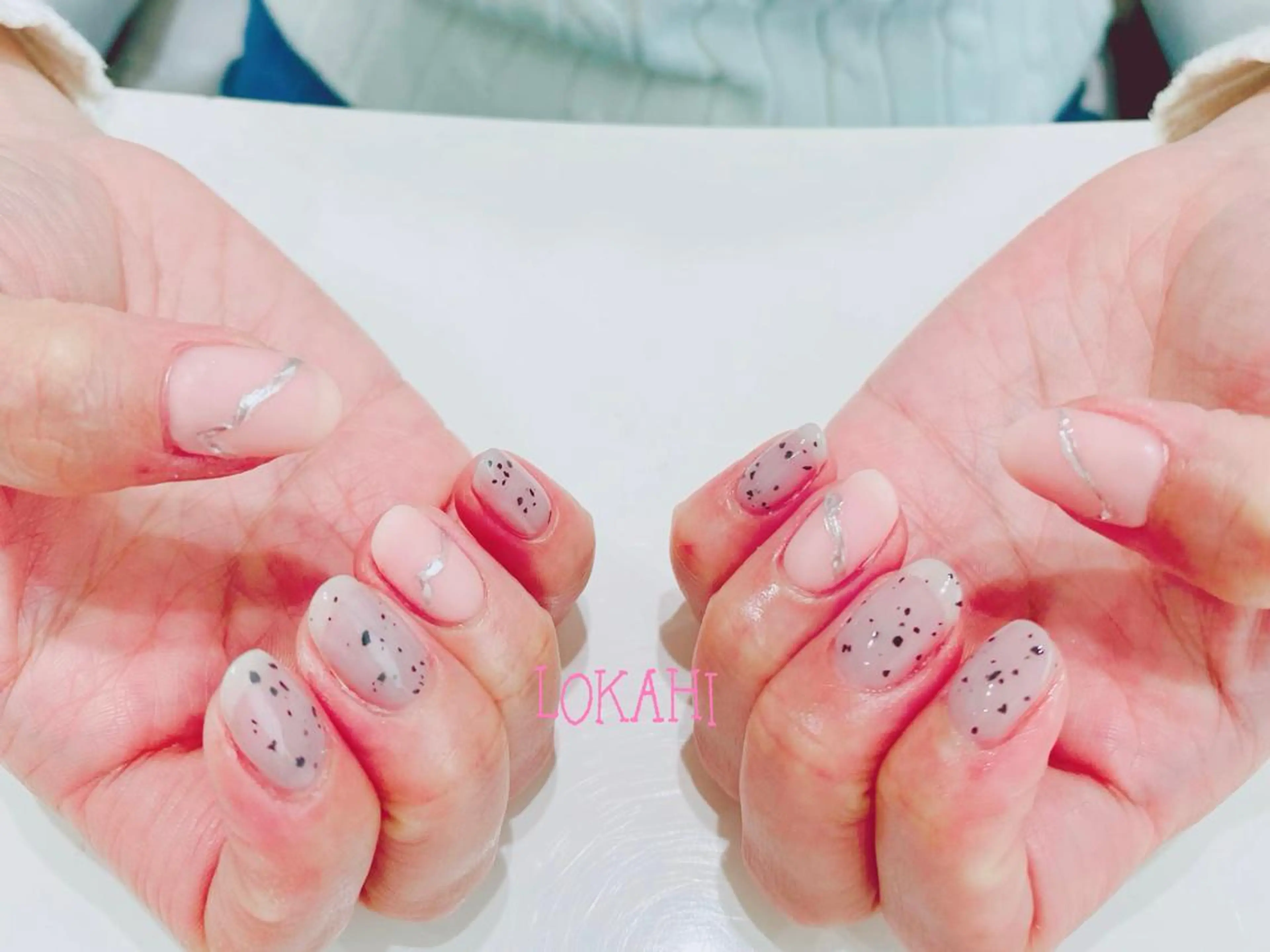 ネイル アートネイル オーロラネイル 長さ出し フラワーネイル フットネイル 13日3980円‼️ マグもデザインも◎のネイルデザイン