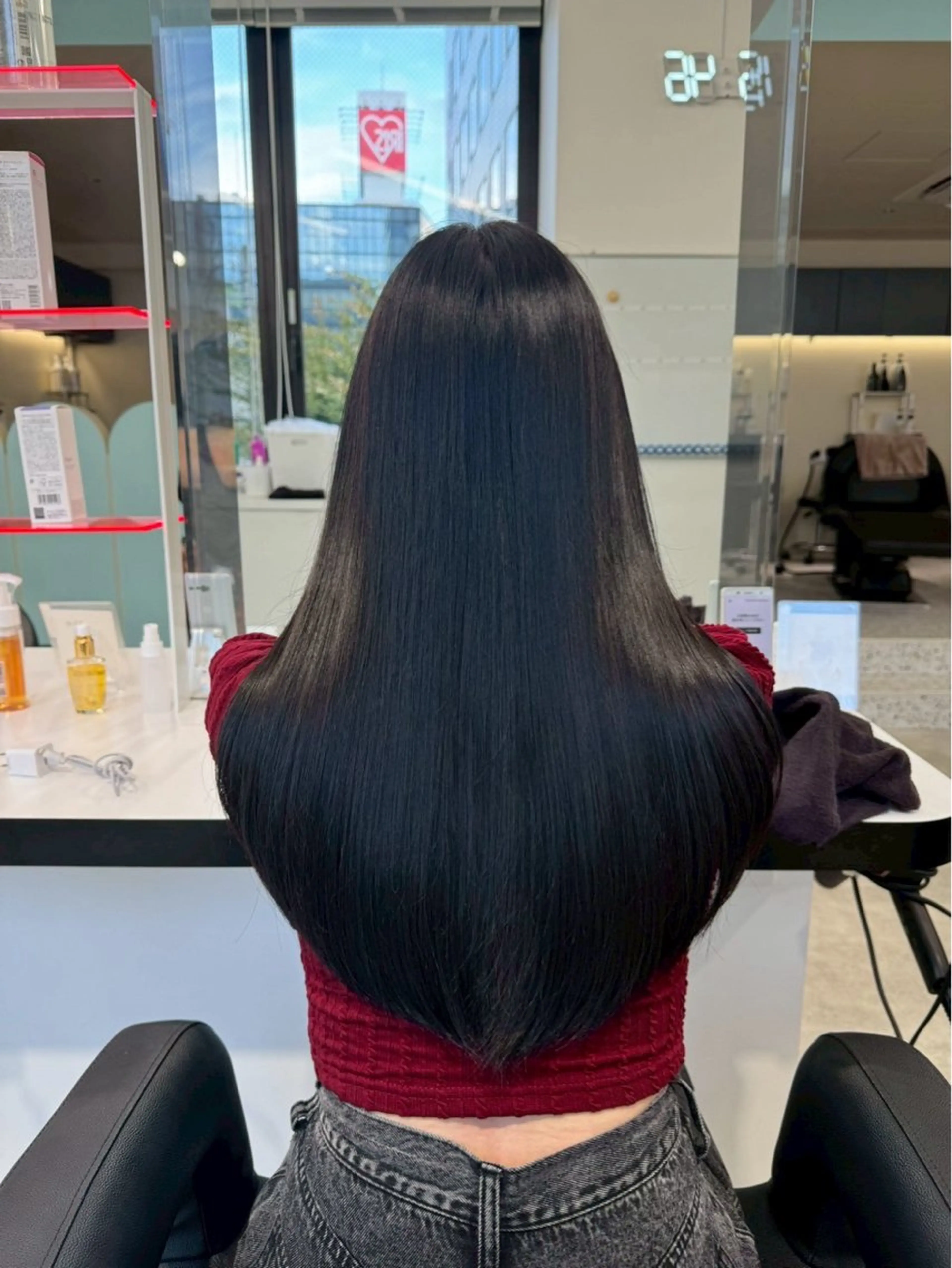 【🌷うねりや広がりの解消に🌷】カット＋縮毛矯正の写真