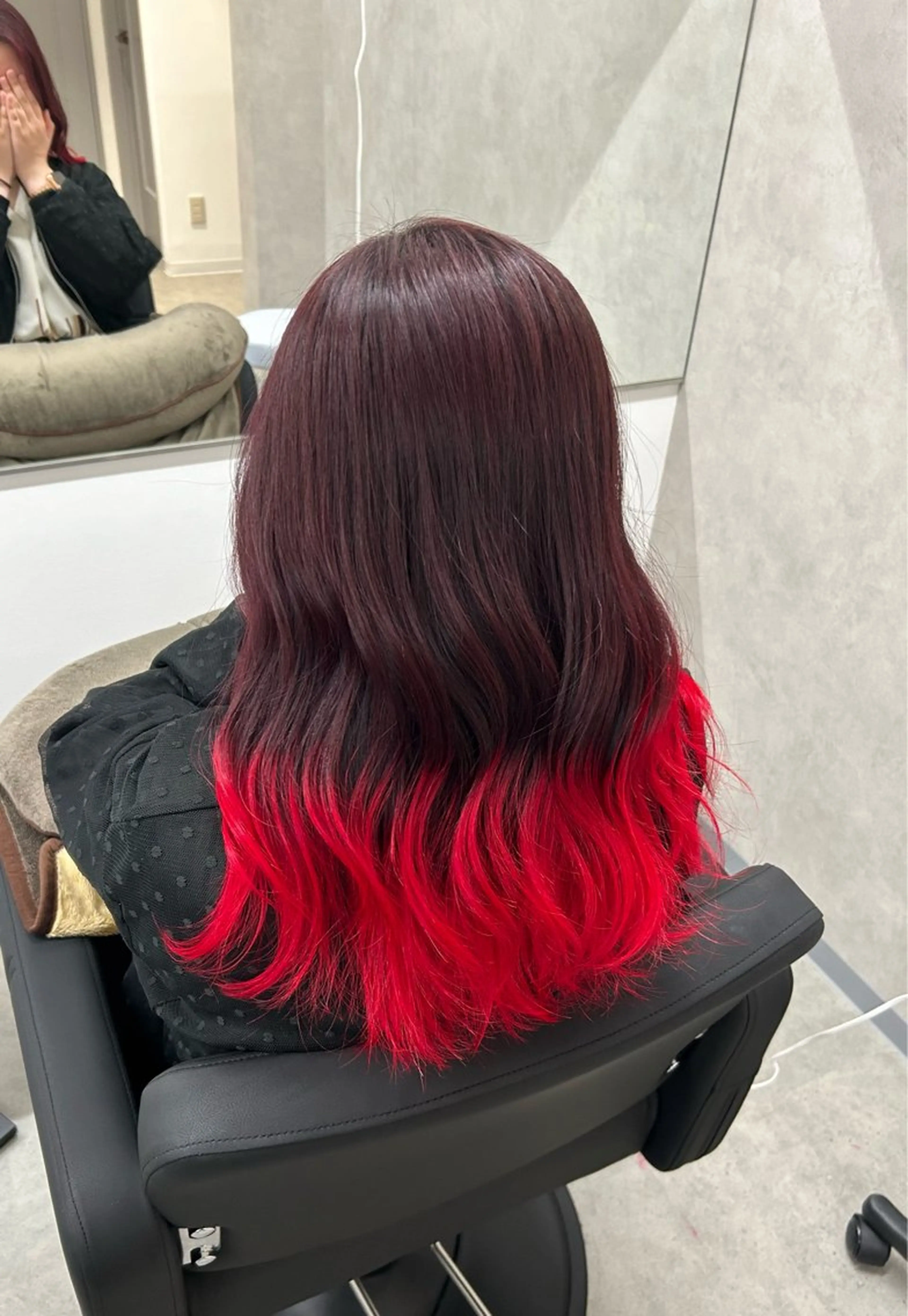 ロング カラー デザインカラー ヘアカラー 🐾ハイトーンブリー チ🐾ひなたのヘアスタイル