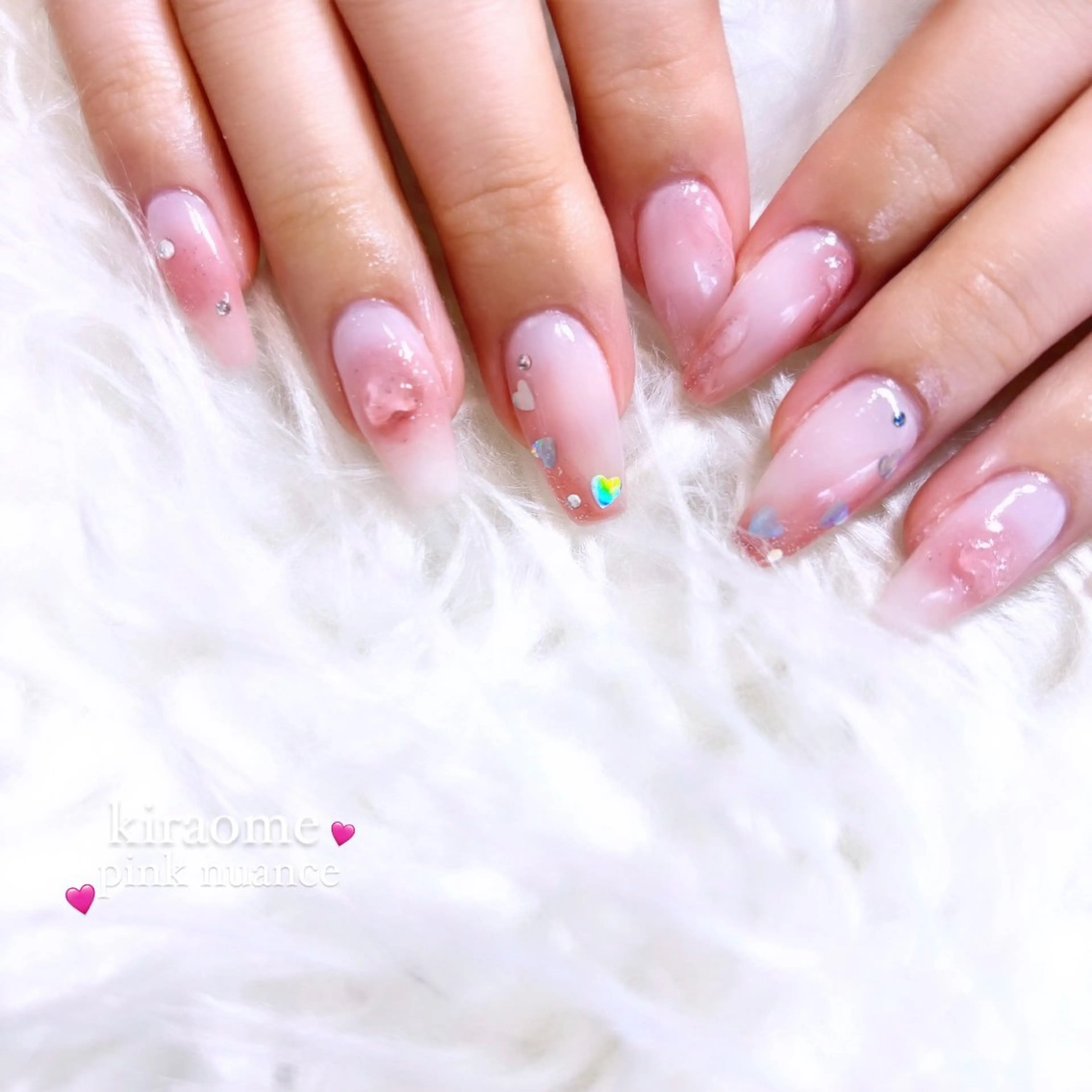 ネイル ニュアンスネイル ピンク ハンドネイル キラオメ Neneのネイルデザイン