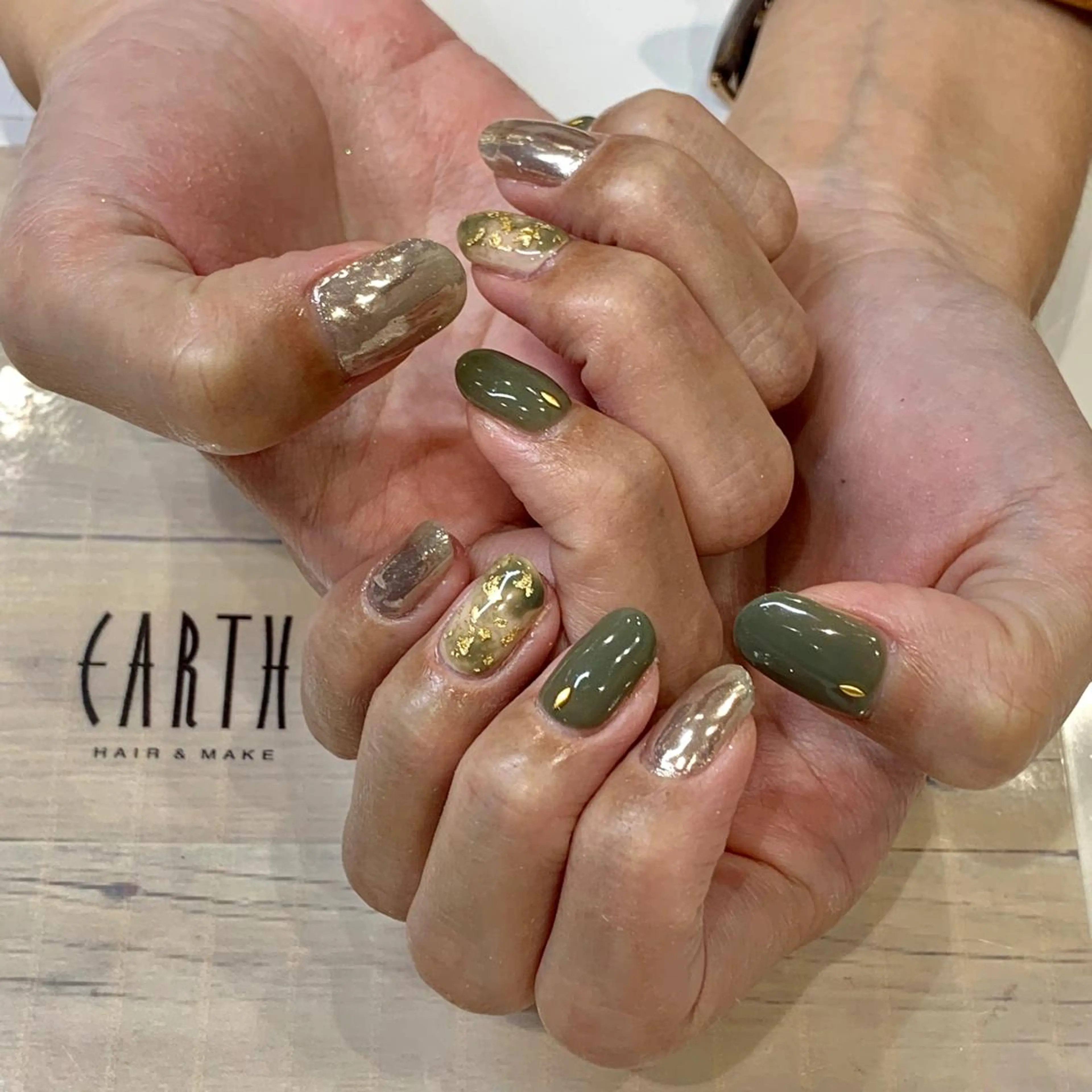 ネイル ミラーネイル ニュアンスネイル ハンドネイル 佐藤 まりえのネイルデザイン