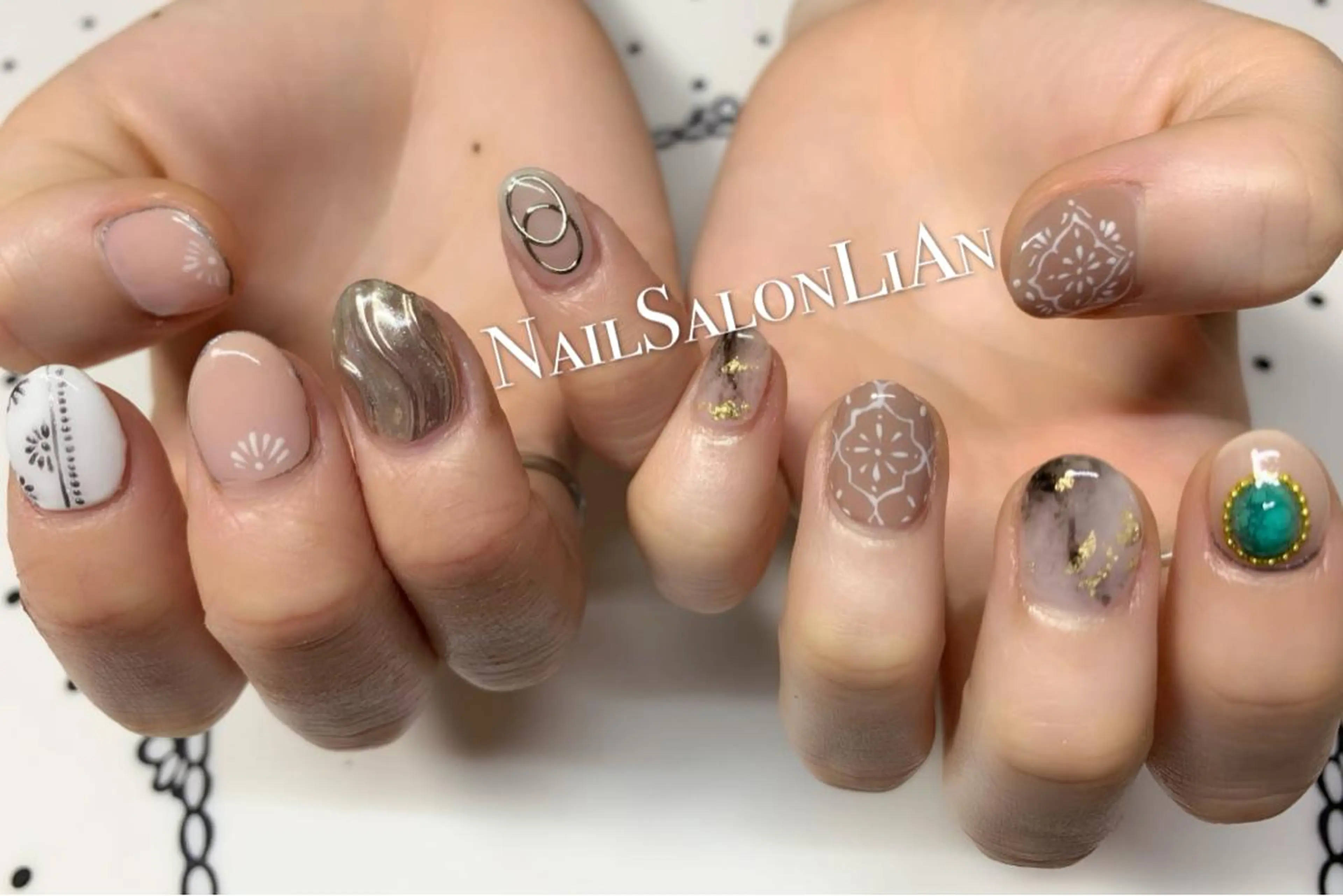 ネイル アートネイル 持ち込み シンプルネイル ストーンネイル NailSalon LiAnのネイルデザイン