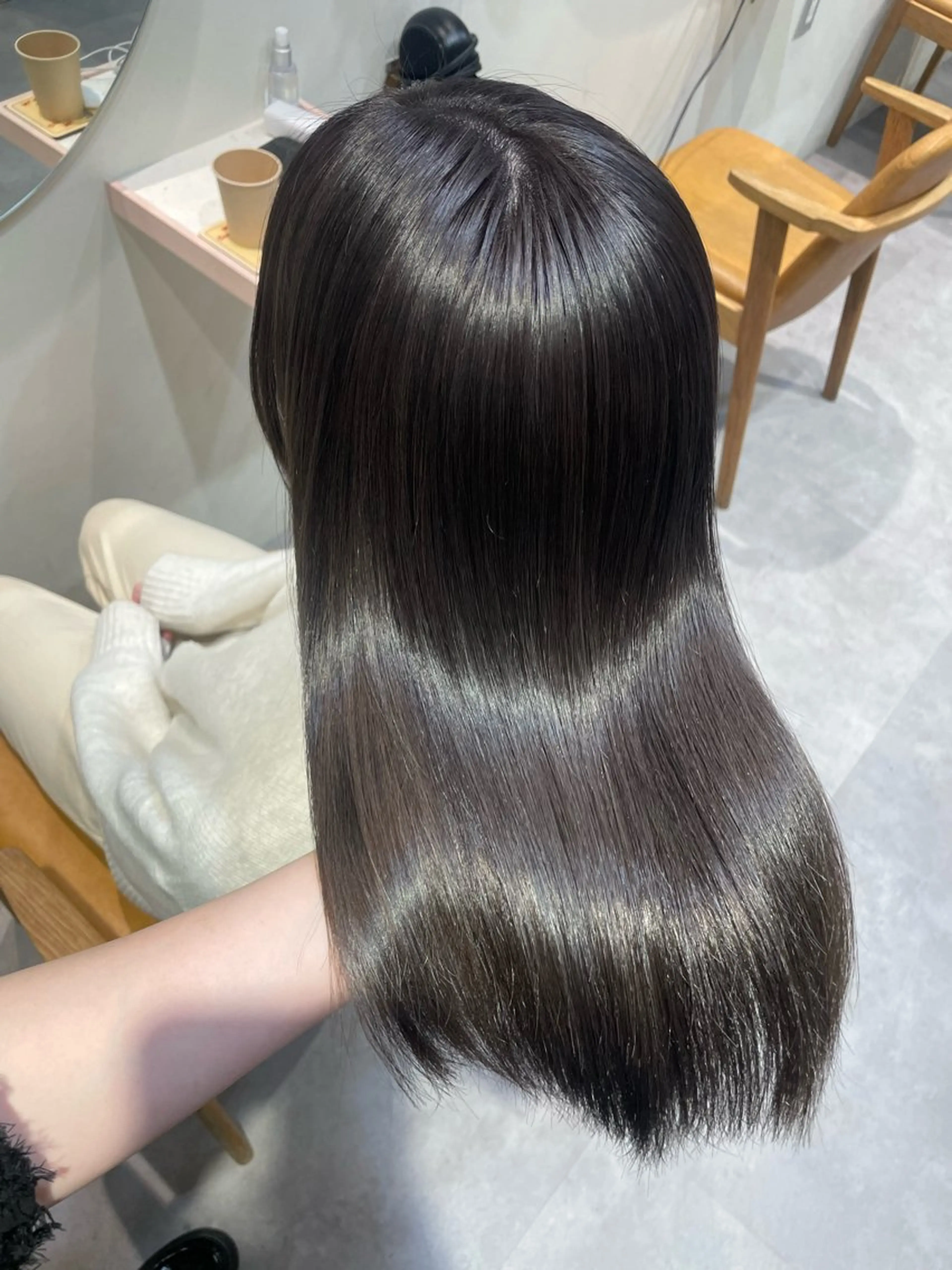 カラー 透明感カラー グレージュ カット ヘアカラー トリートメント 若月 あやかのヘアスタイル