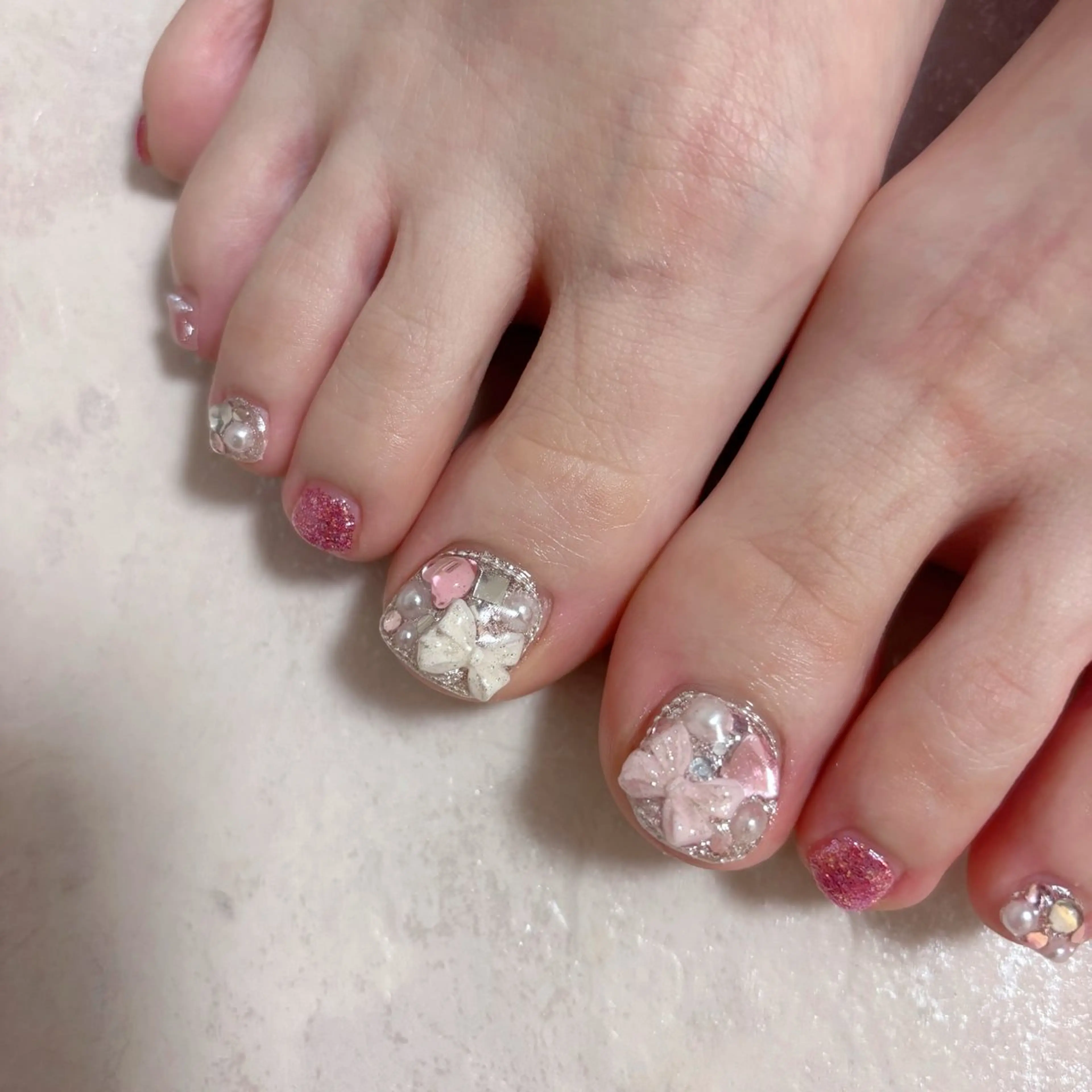 ネイル フットネイル mimi 高石桃朱のネイルデザイン