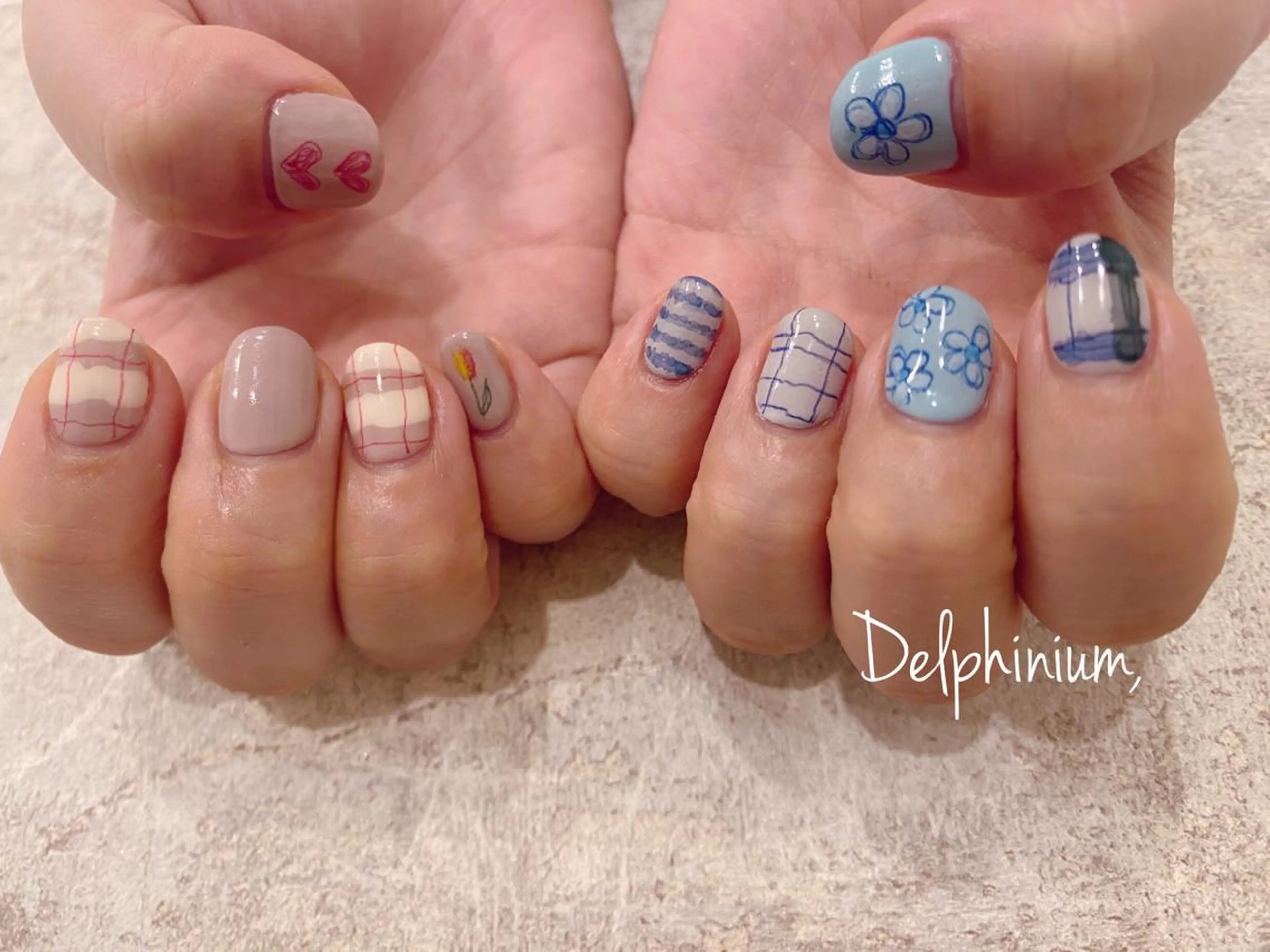 ネイル ハンドネイル 岡本 友恵のネイルデザイン