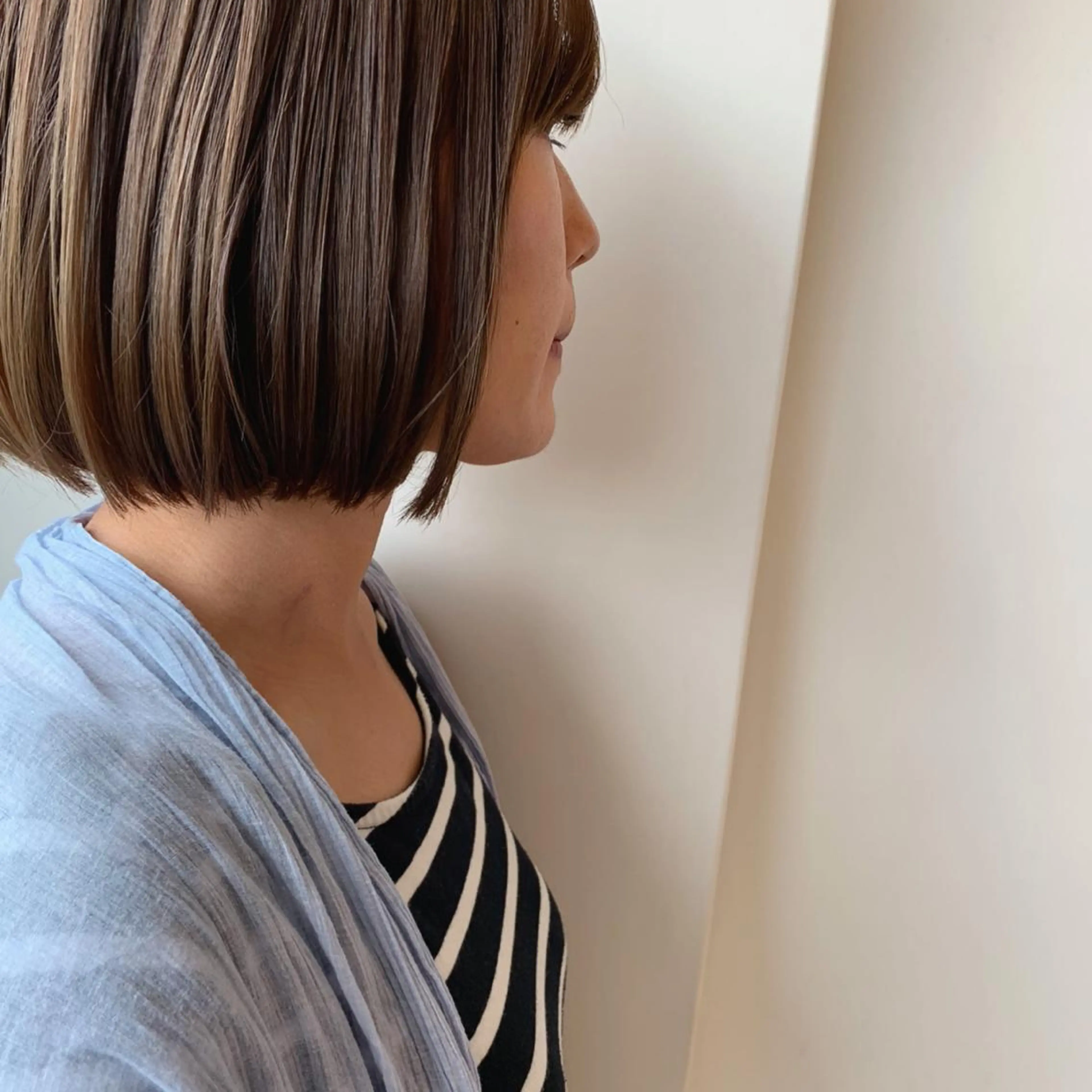 ショート カラー グレージュ ボブ ボブウルフ／ボブ Satsuki【名駅のヘアスタイル