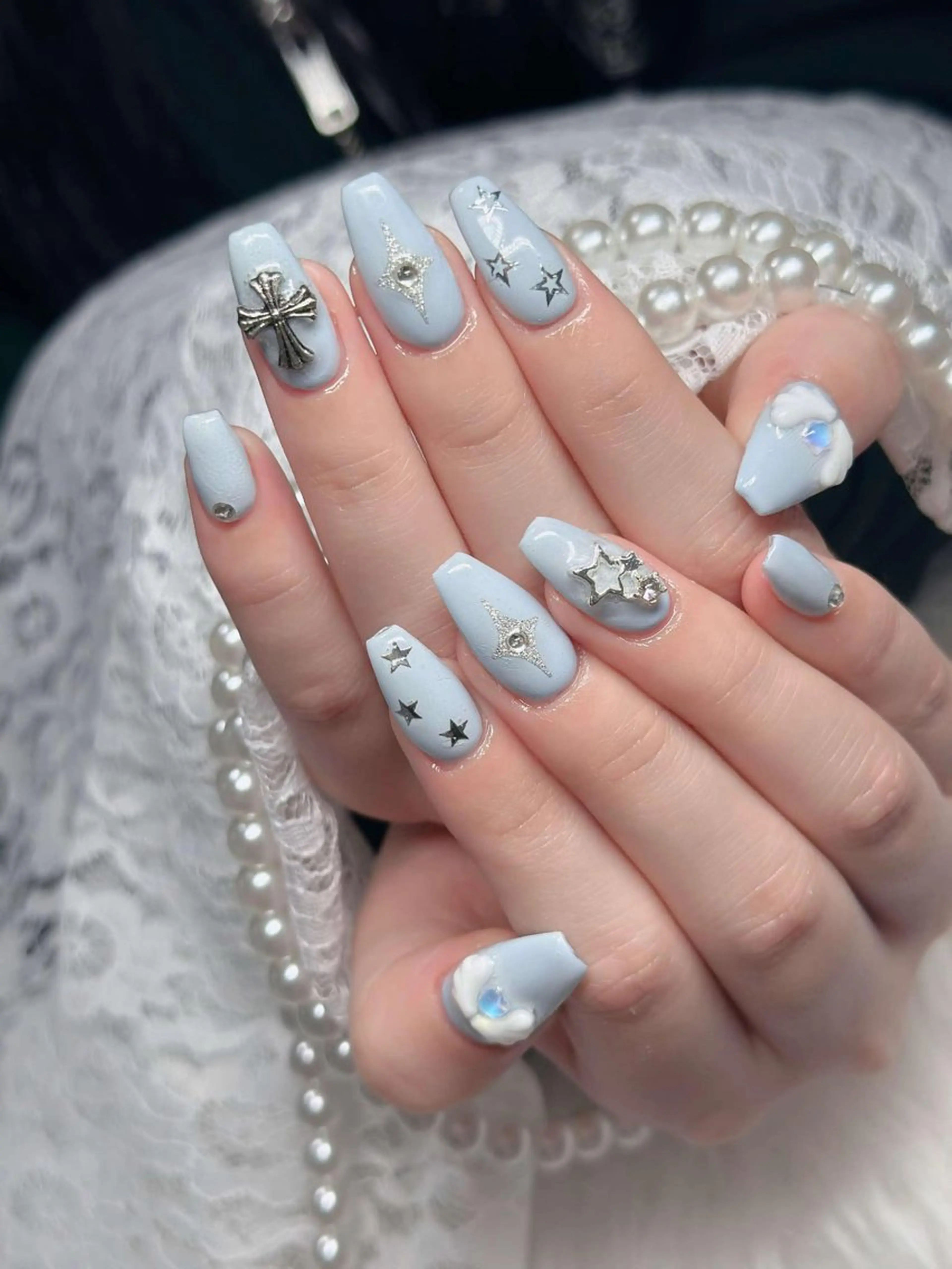 ネイル オーロラネイル フレンチネイル ジェルネイル ハロウィン キラキラネイル ハンドネイル H.baby Nail Salonのネイルデザイン