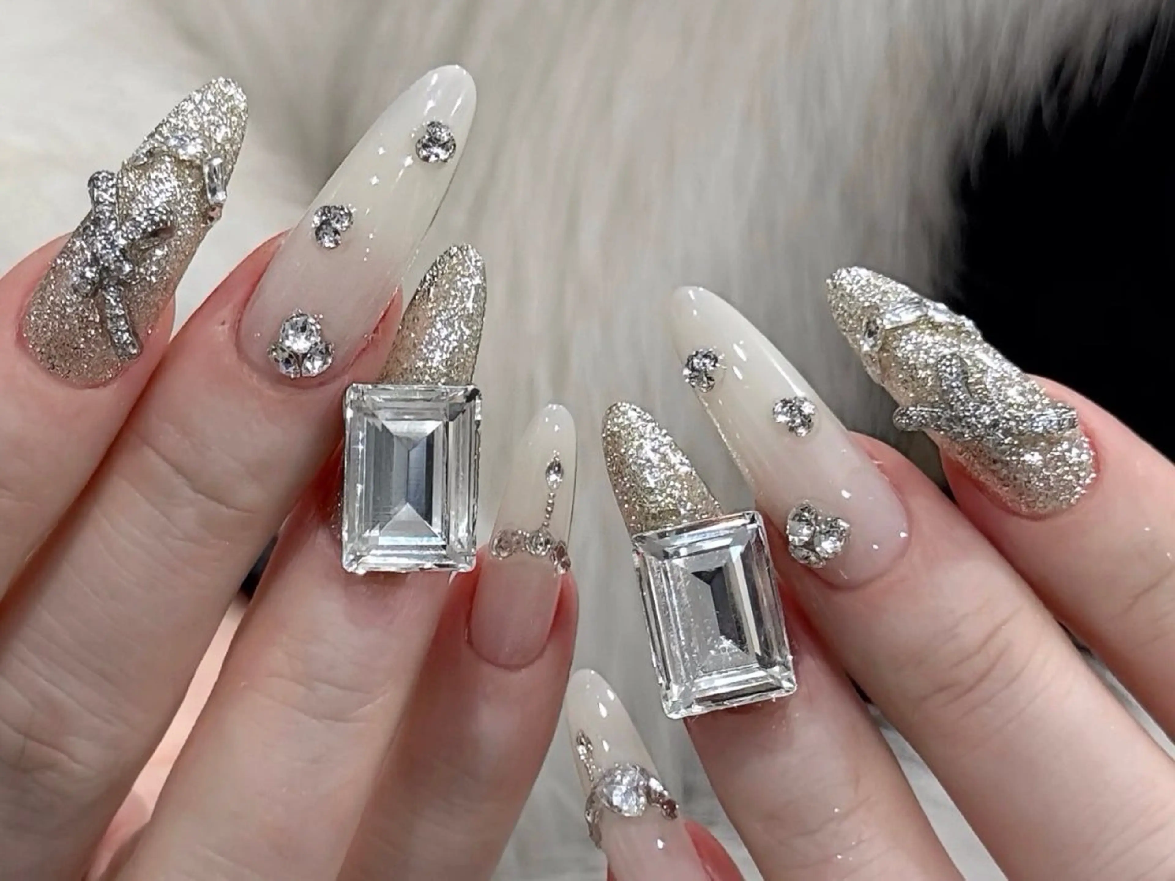 ネイル チークネイル キラキラネイル 韓国ネイル マグネットネイル ニュアンスネイル ハンドネイル H&B せつかのネイルデザイン