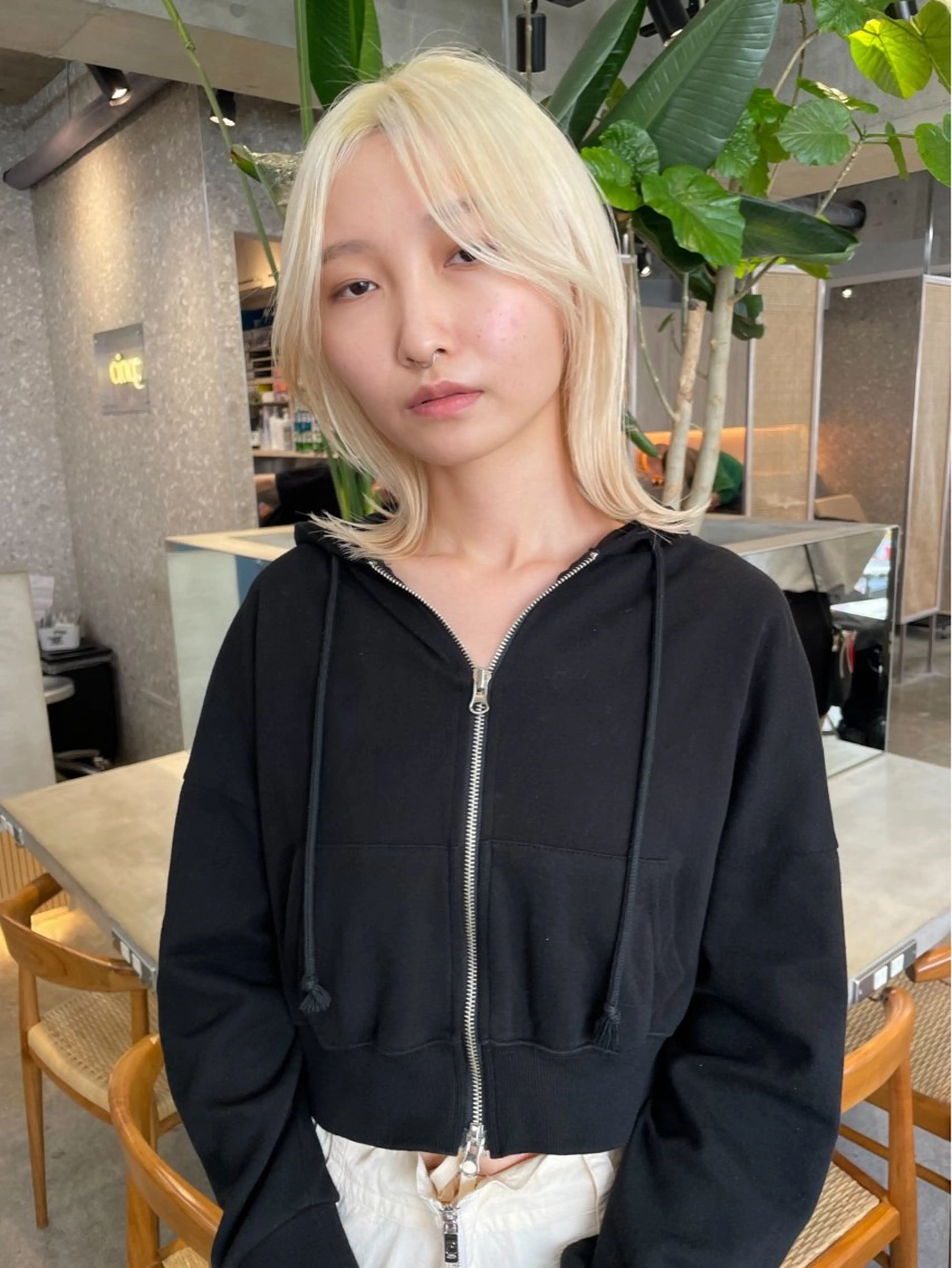 ミディアム カラー 顔周りカット レイヤーカット 松下 友希 【fifth】のヘアスタイル