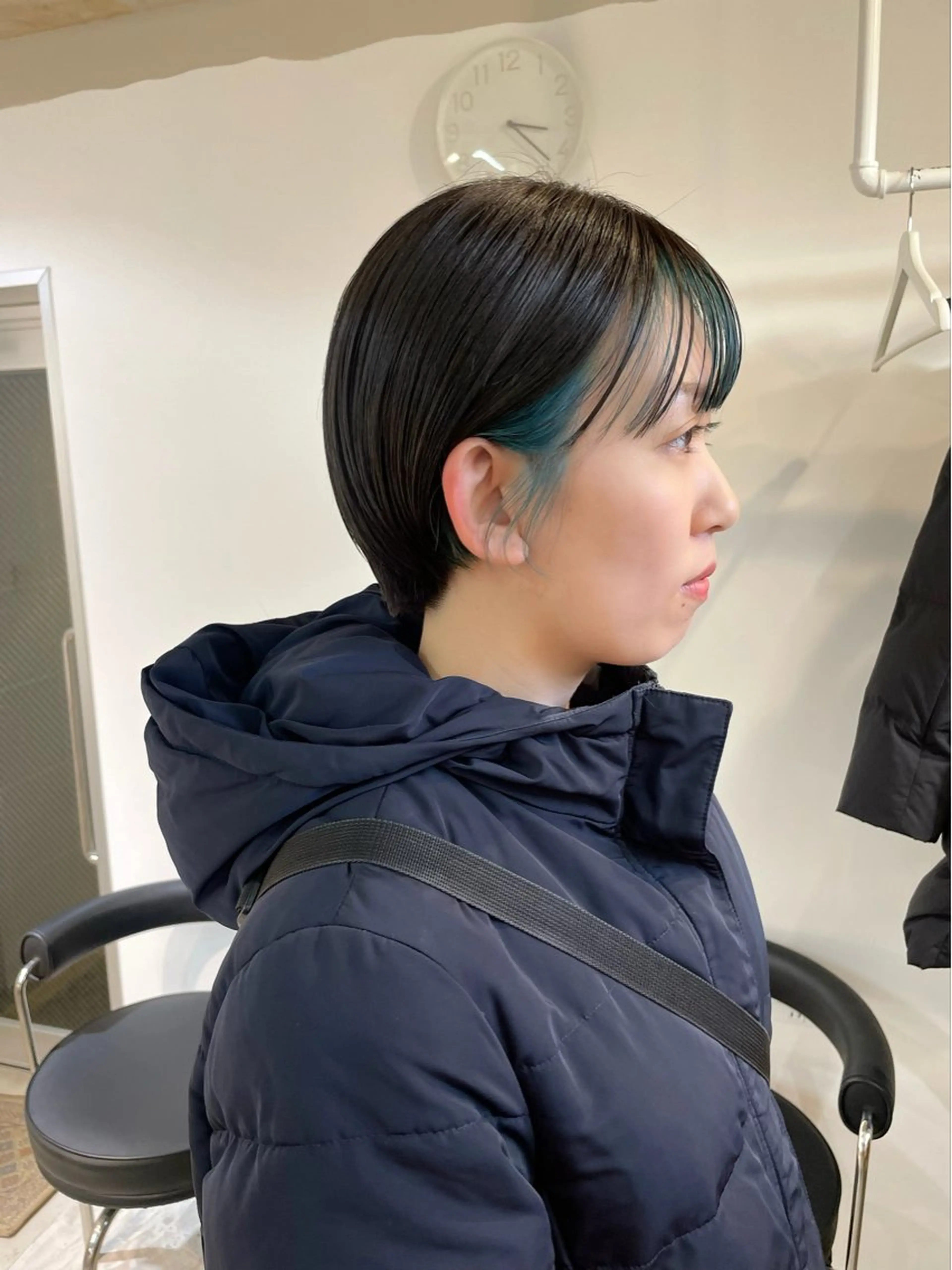 ショート カラー 丸みショート ブルーカラー インナーカラー ショートヘア fit/ madokaのヘアスタイル